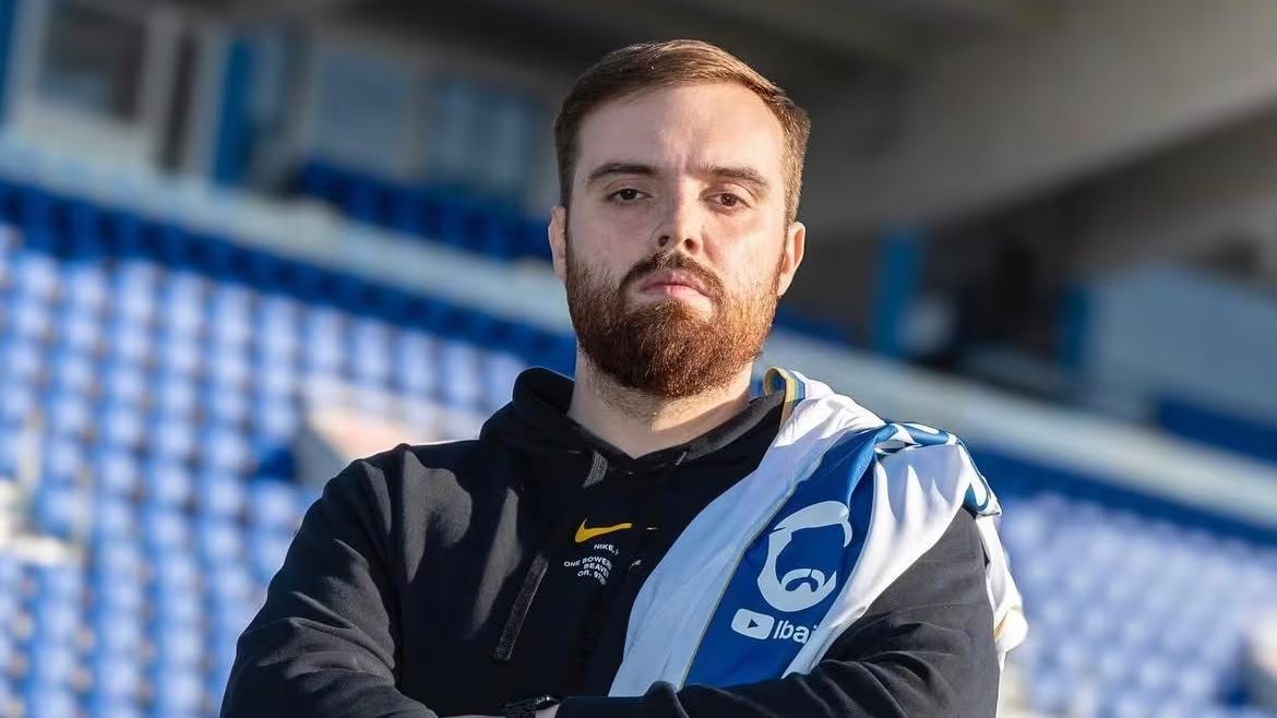 La tecnología y el uso de aplicaciones móviles ayudaron a Ibai Llanos a controlar el avance de su rutina de pasos y potenciar su disciplina (@ibaillanos)