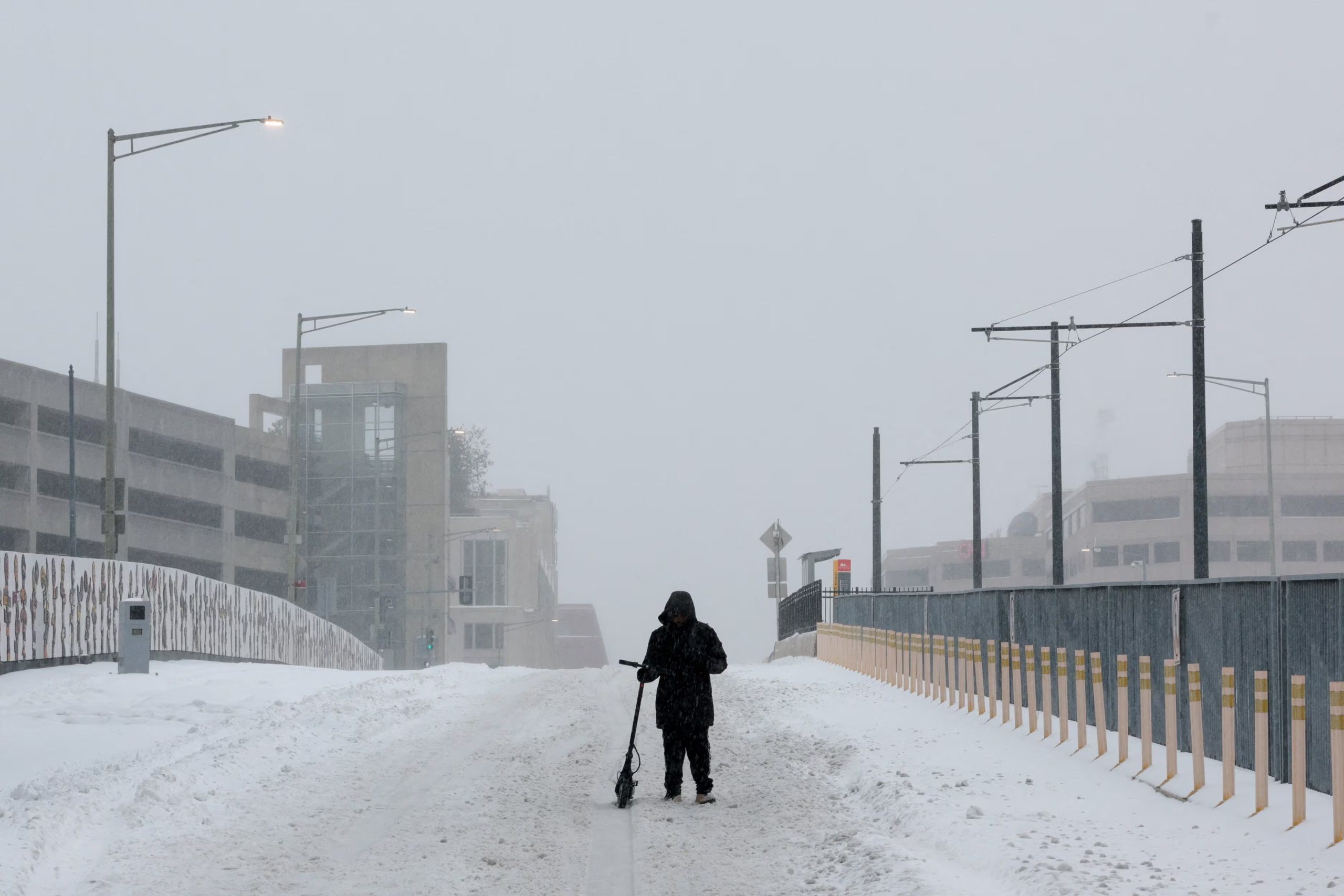 La tormenta invernal provoca acumulaciones históricas de nieve y hielo en el noreste y sur de Estados Unidos desde el 23 de enero de 2026. (REUTERS/Jonathan Ernst)