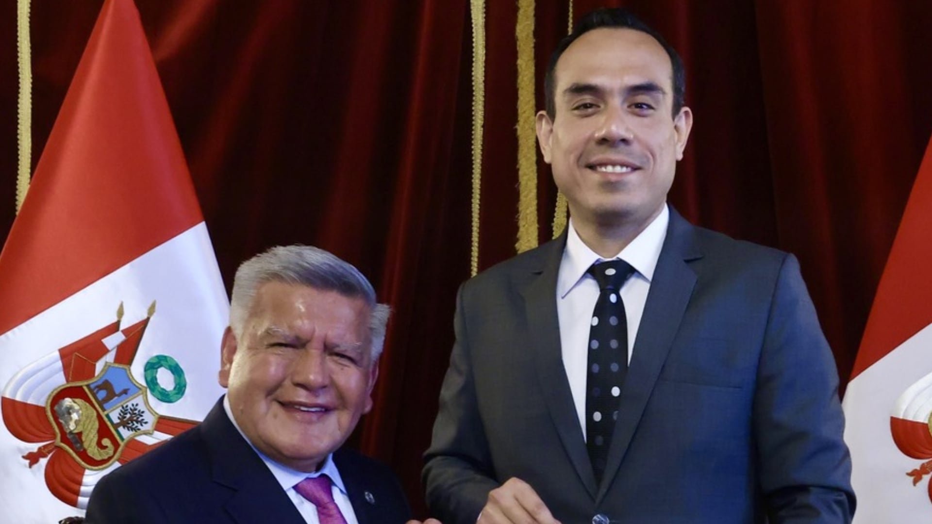 En setiembre de 2025, Jerí condecoró a Acuña por su 