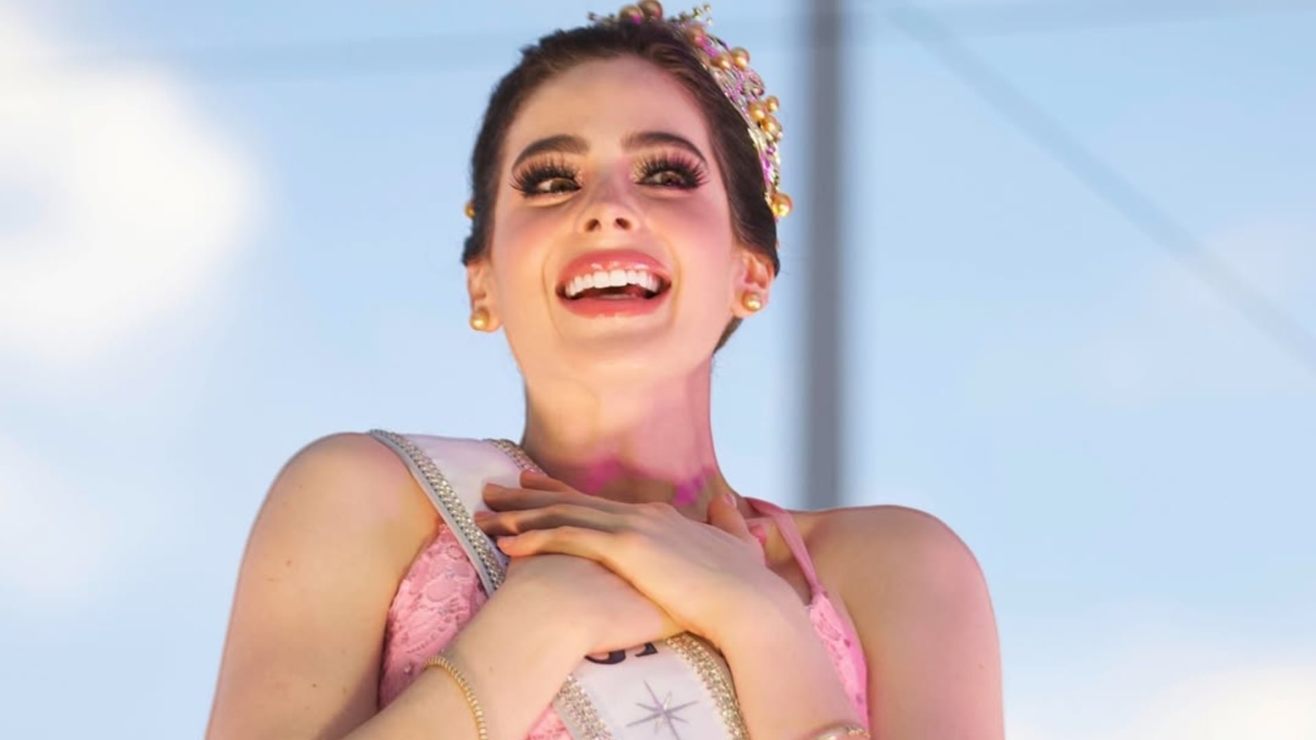 Fátima Bosch encabezó un desfile en Tabasco con motivo de su triunfo en la edición 74 de Miss Universe. @missuniverse.mexico, Instagram)