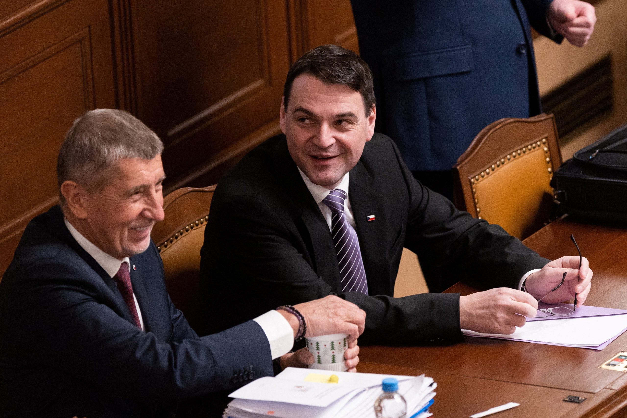 Andrej Babis y Petr Macinka destacaron la liberación de Jan Darmovzal en conferencia de prensa (Reuters)