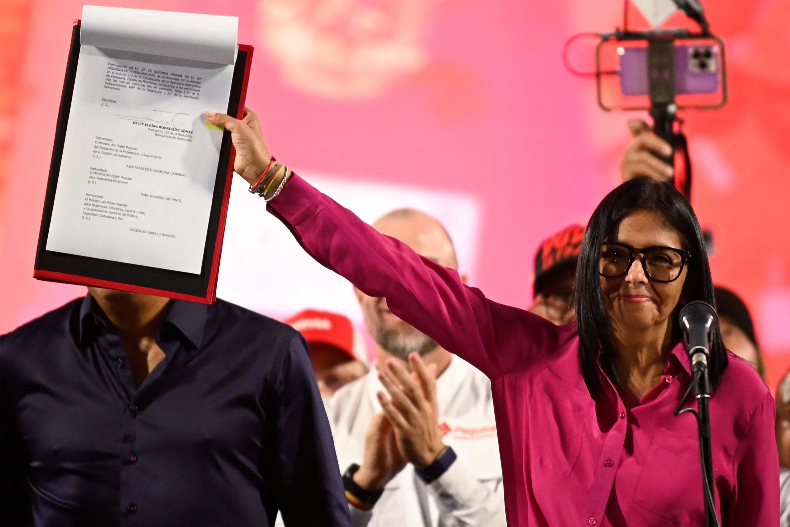 Delcy Rodríguez continúa al frente de la transición venezolana hacia una democracia plena (REUTERS/Maxwell Briceno)