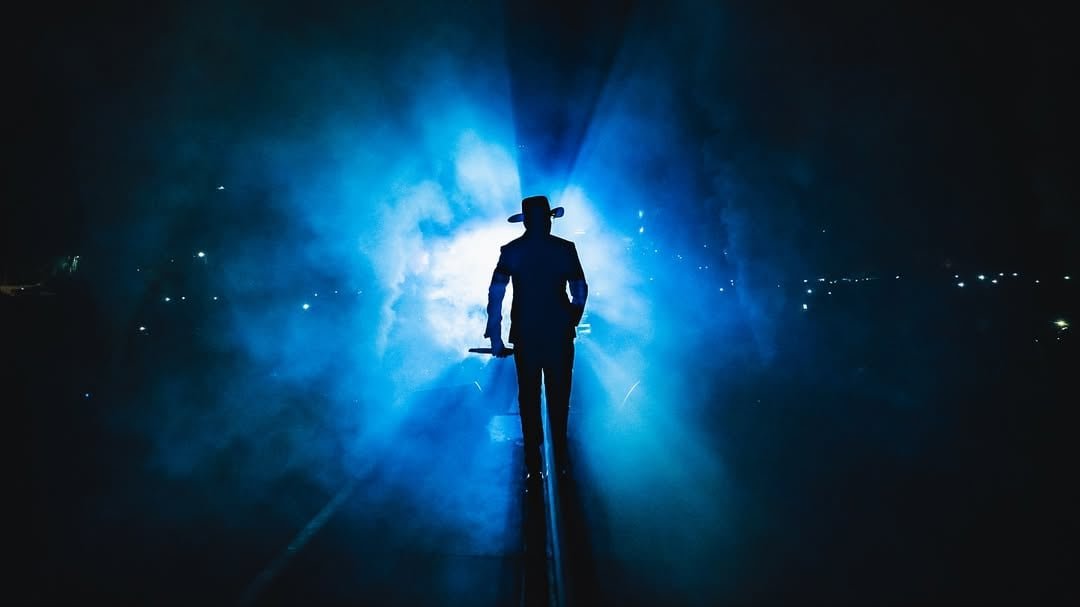 Sus allegados lo recordarán como a él más le gustaba: en el escenario con los más icónicos temas del género - crédito @yeison_jimenez / Instagram