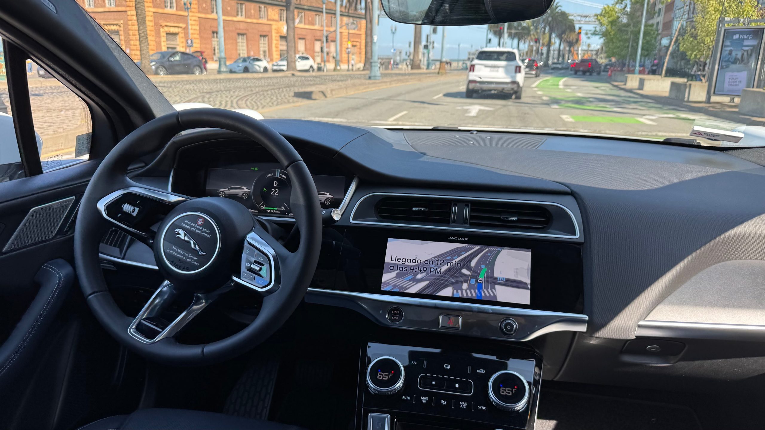 Datos de Waymo revelan que las flotas de vehículos autónomos registran hasta un 80% menos de lesiones que los autos tradicionales (Foto: Opy Morales)