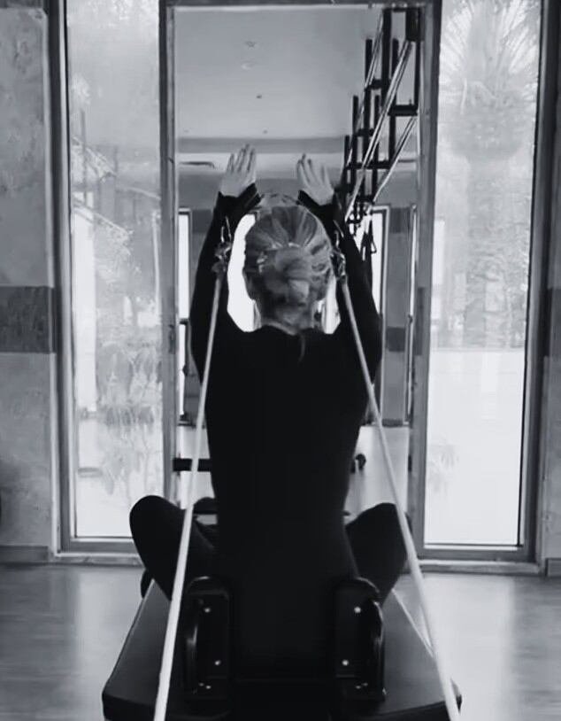 La estrella de Freaky Friday combina Pilates con entrenamiento de fuerza y CrossFit para mantenerse activa y fuerte.(Captura: Instagram/LindsayLohan)