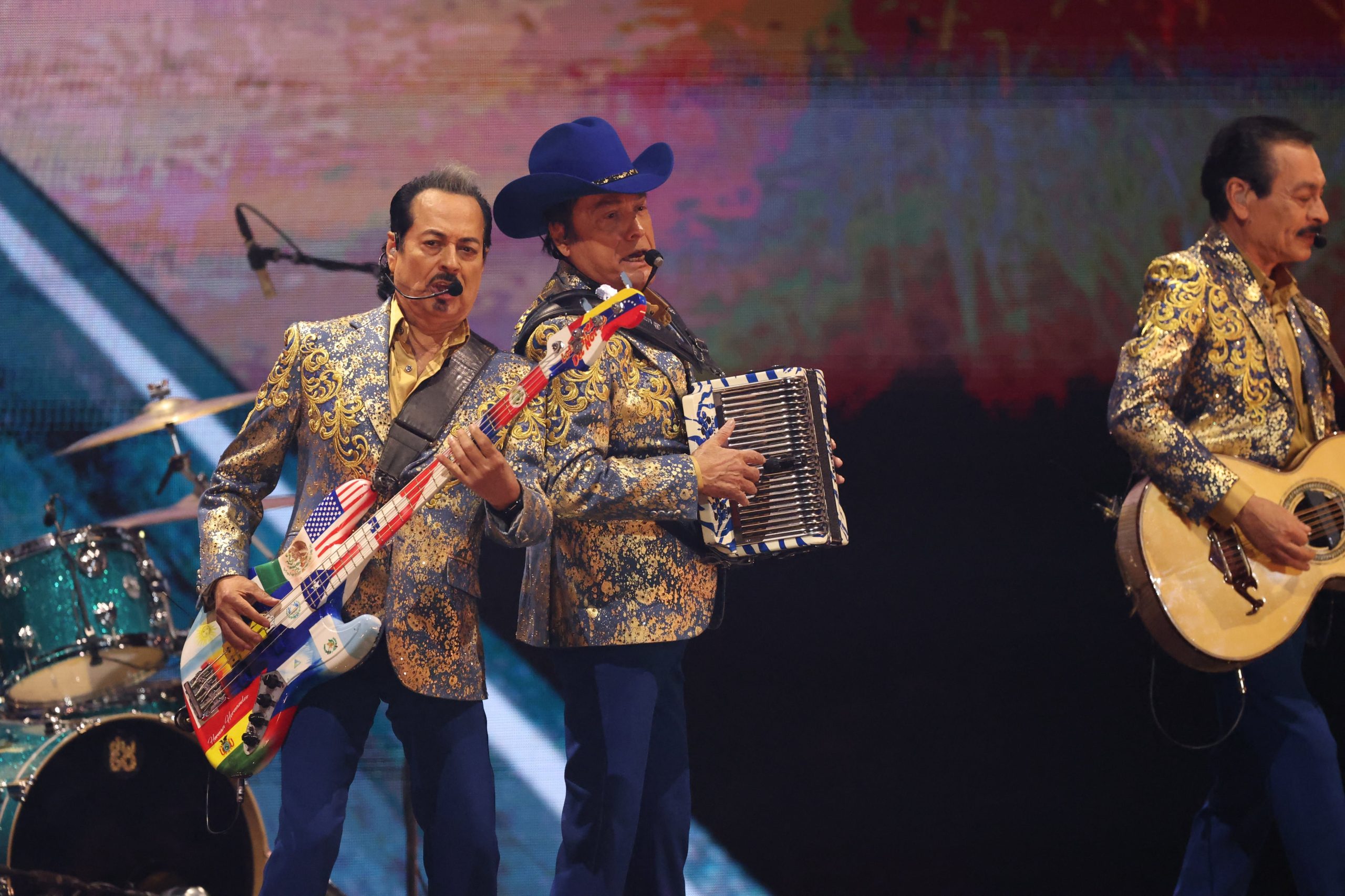 Los Tigres del Norte se han robado el corazón de los colombianos por su cercanía con el territorio nacional - crédito Mario Anzuoni/REUTERS