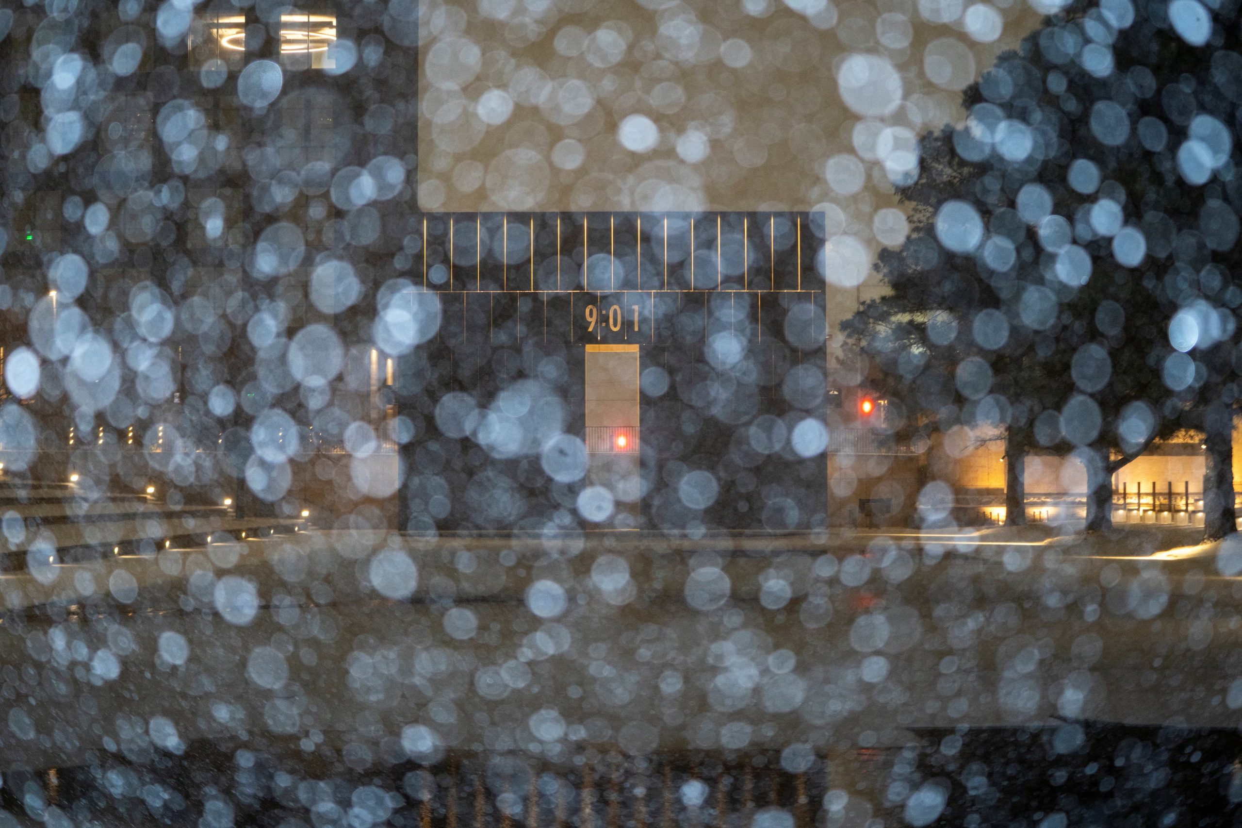 La nevada sobre el Memorial de la ciudad de Oklahoma (REUTERS/Nick Oxford)