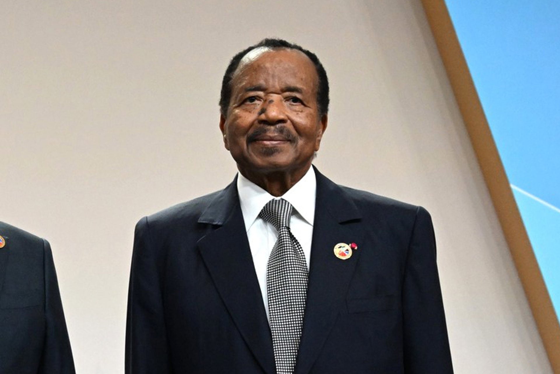 El presidente de Camerún, Paul Biya, llega para participar en la Cumbre Rusia-África, en San Petersburgo