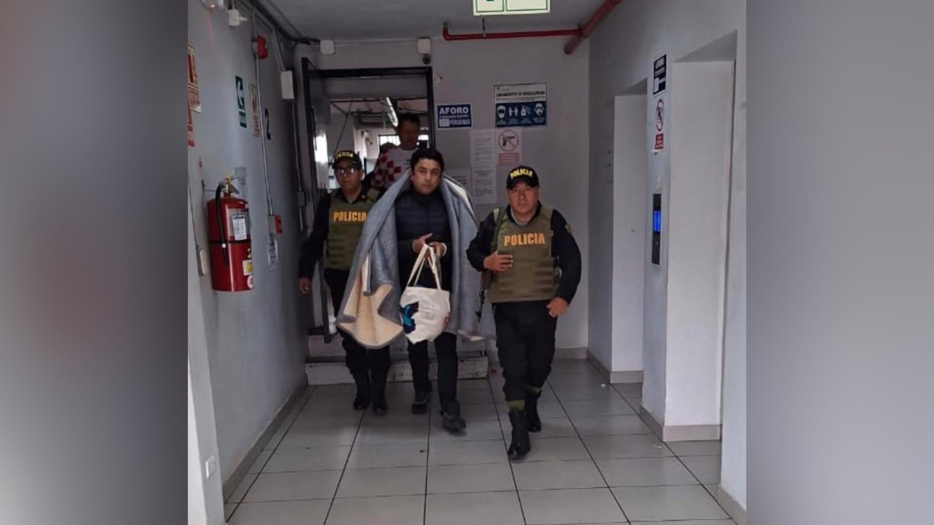 Guillermo Bermejo fue trasladado al penal de Ancón I donde esperará decisión del Inpe. (Foto: @RogerAderly)