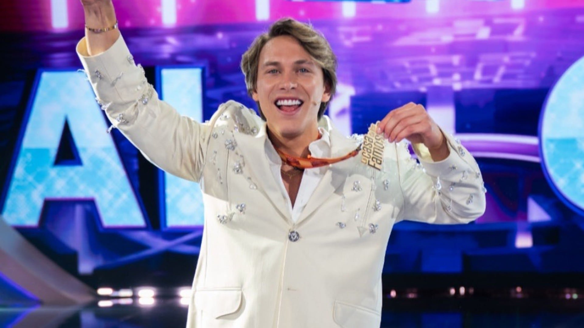 La cuarta temporada de La Casa de los Famosos México reafirma el éxito del formato de encierro con altos niveles de audiencia y fuerte impacto en redes sociales.
(X)