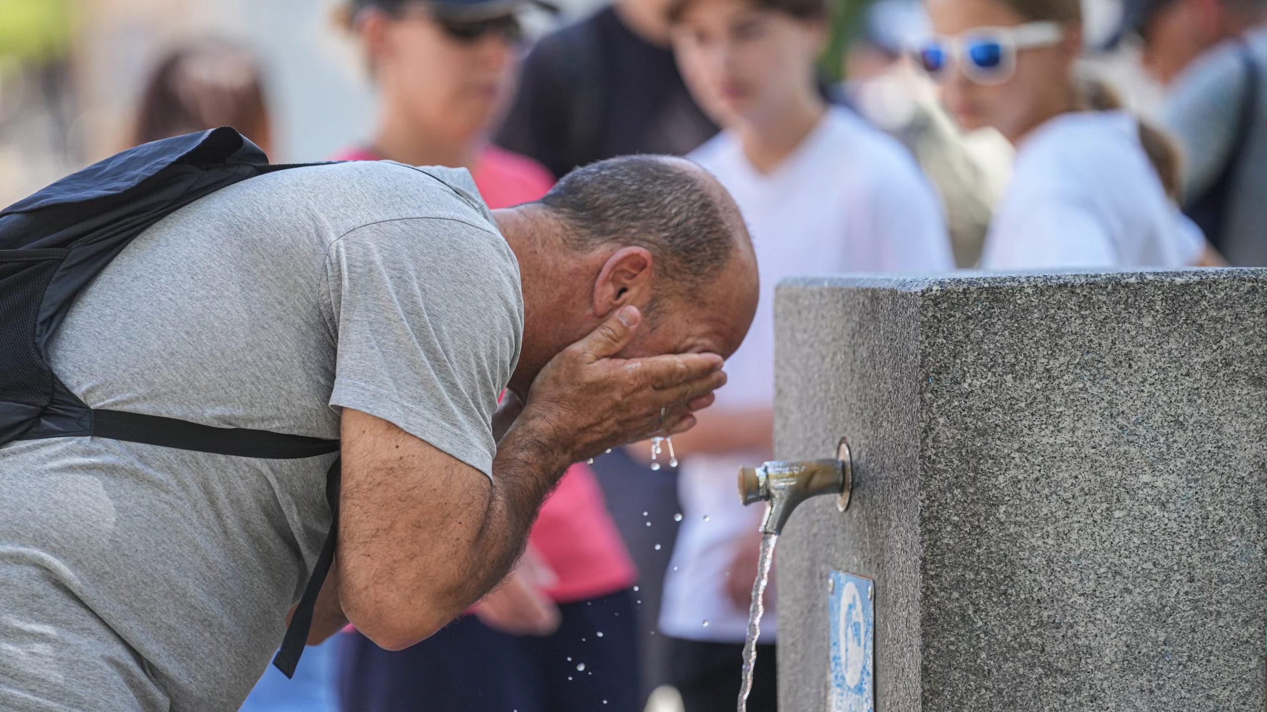 El aumento de las temperaturas puede alterar el funcionamiento cerebral, afectar la salud mental y desencadenar problemas neurológicos (María José López / Europa Press)