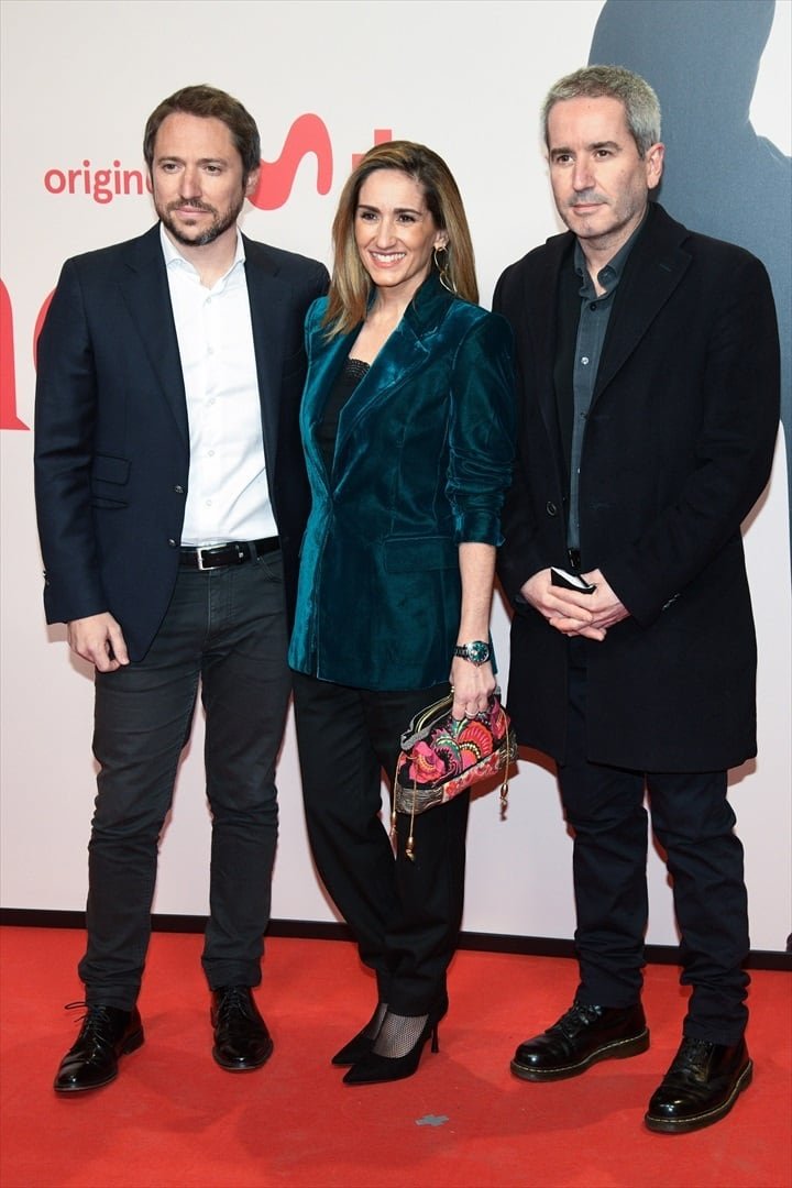 (I-D) Los hijos de Raphael, Manuel, Alejandra y Jacobo Martos durante el estreno de 'Raphaelismo' (José Oliva / Europa Press)