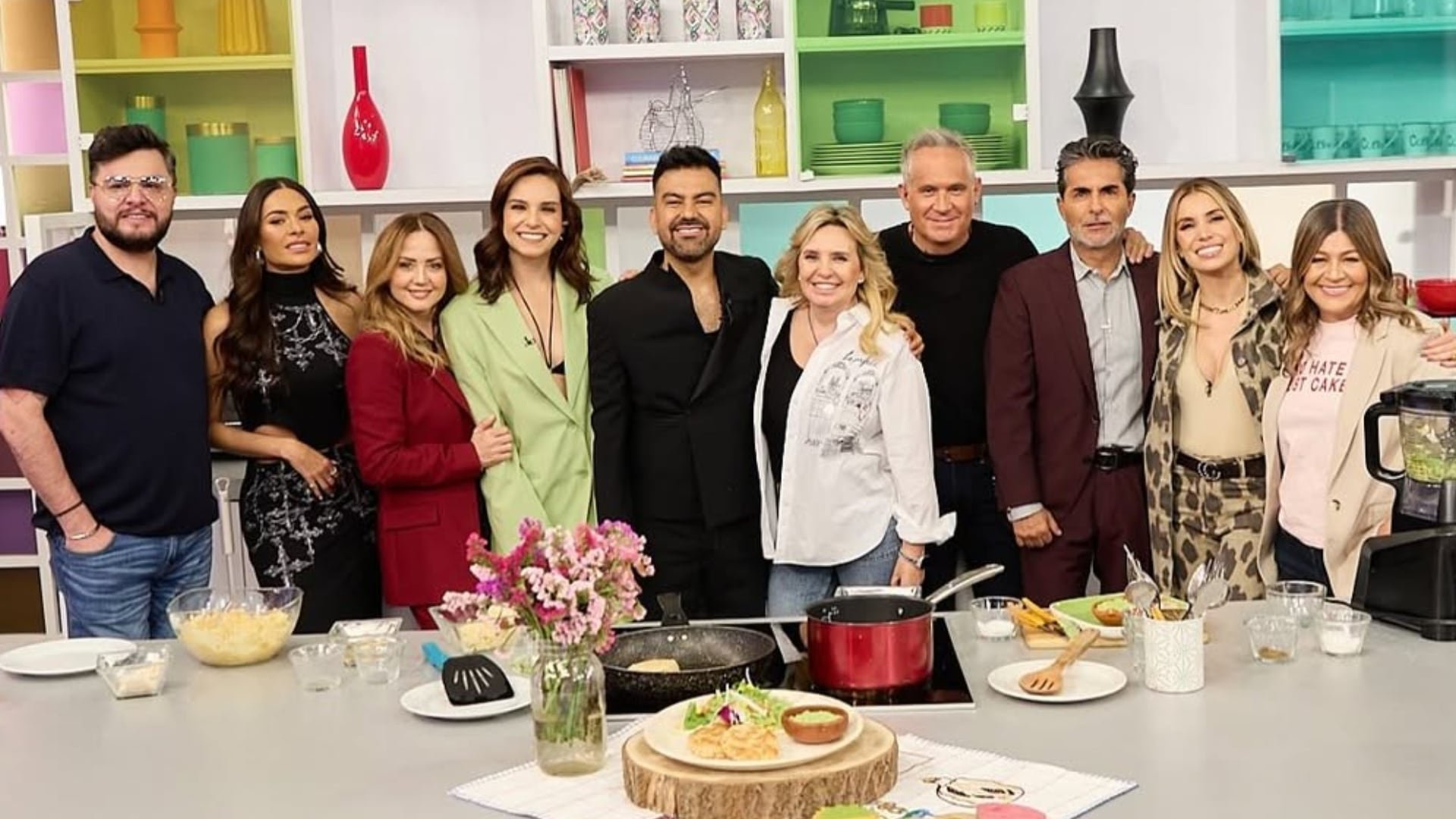 Andrea Rodríguez agradeció que sus siete conductores están felices con sus respectivas parejas. (Foto: @programahoy, Instagram)