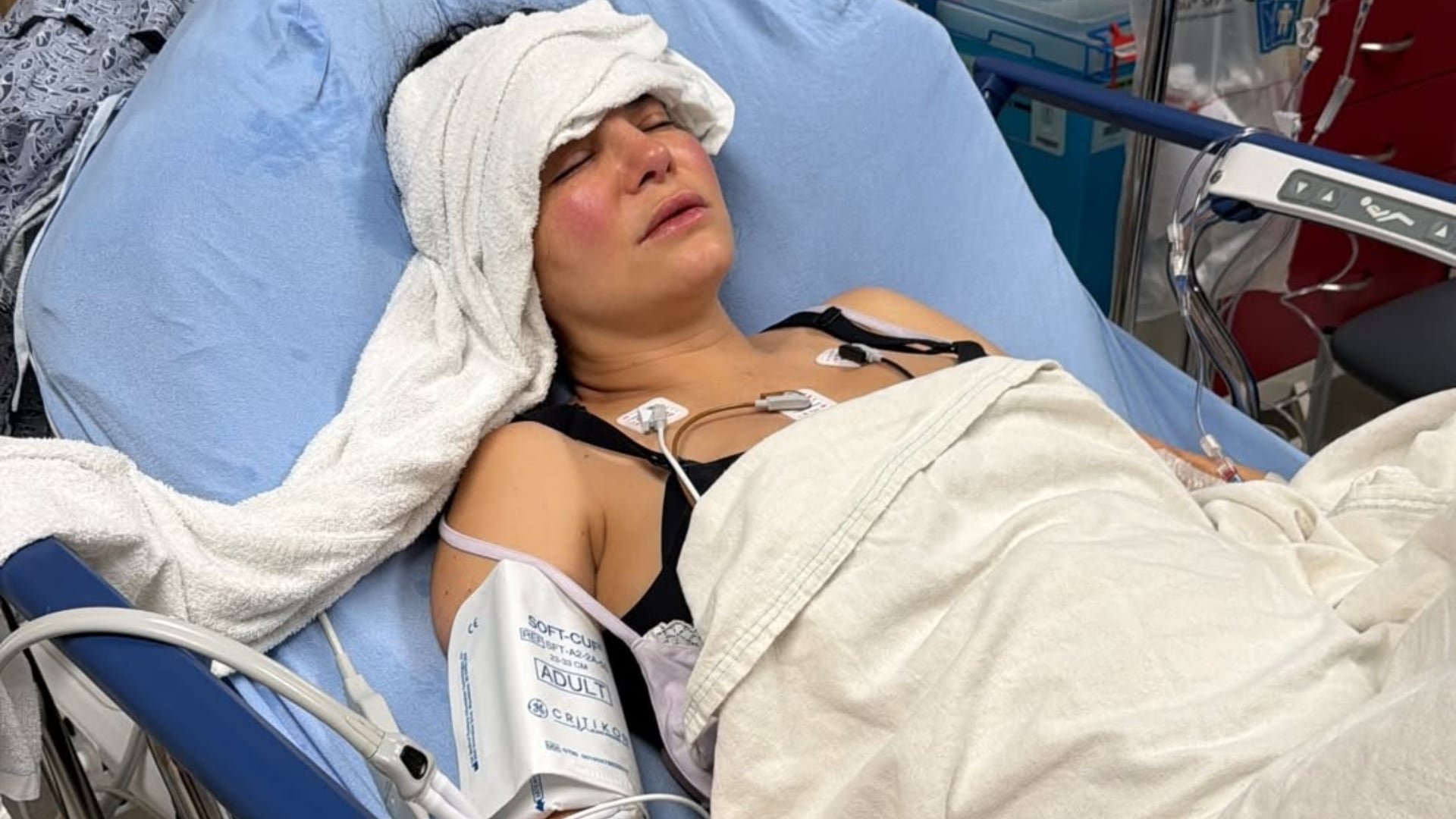 La llegada de las hijas gemelas de Martha Higareda estuvo marcada por momentos de profunda preocupación. (@marthahigareda, Instagram)