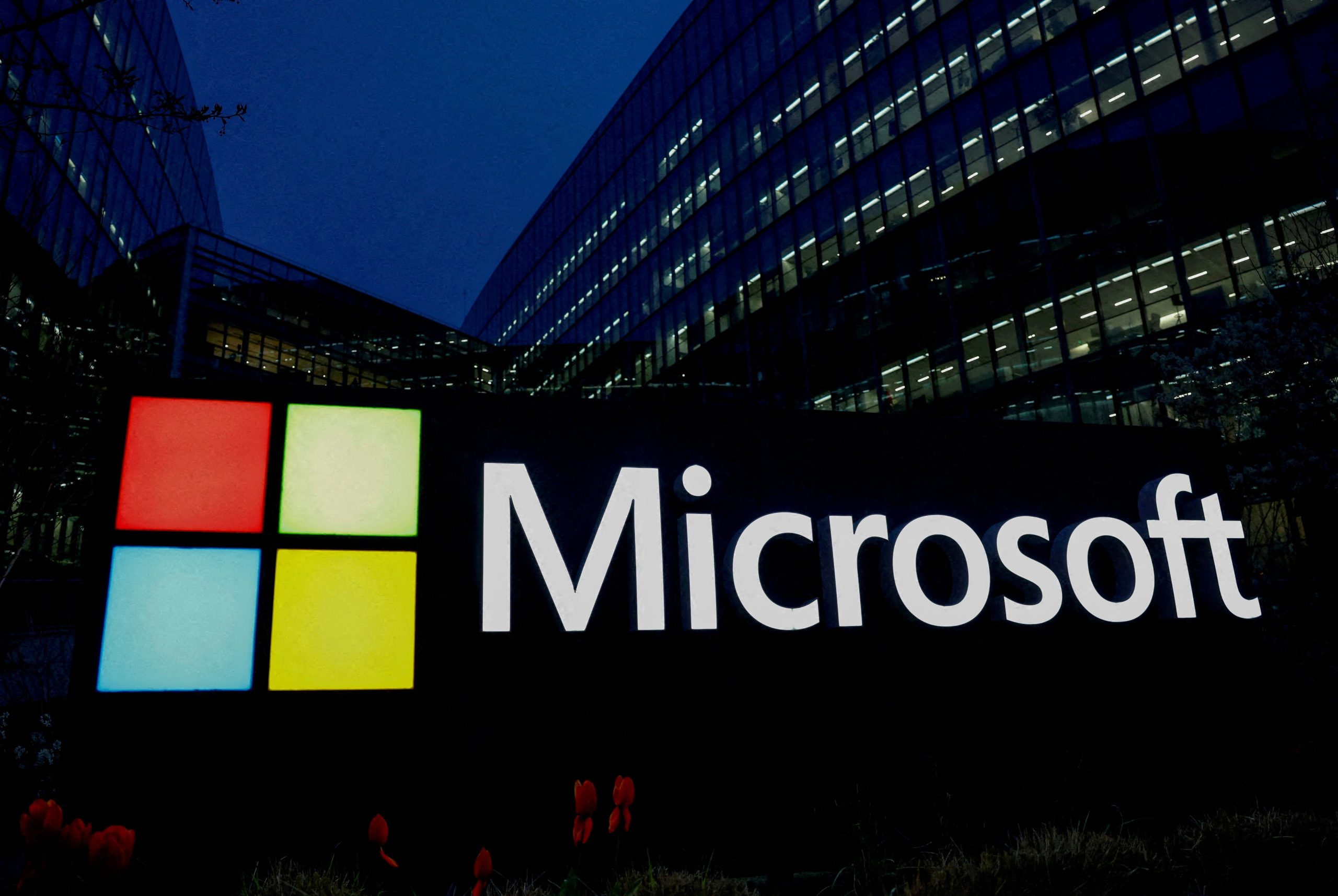 Microsoft actuó con rapidez y difundió correcciones específicas para abordar los problemas más graves. 
REUTERS/Gonzalo Fuentes 