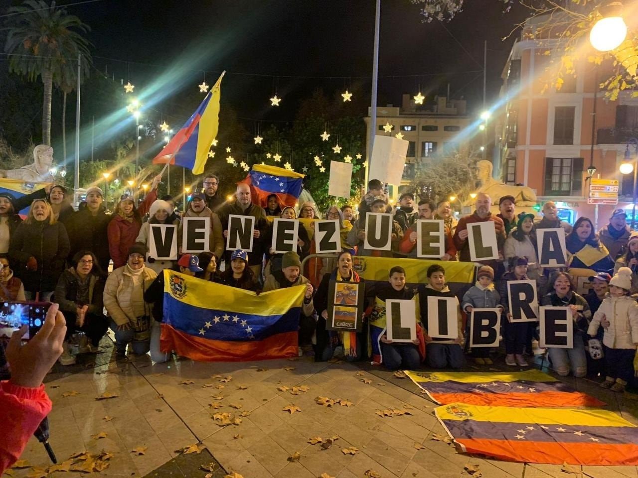 El PP Baleares se manifiesta junto a venezolanos de las islas para exigir 