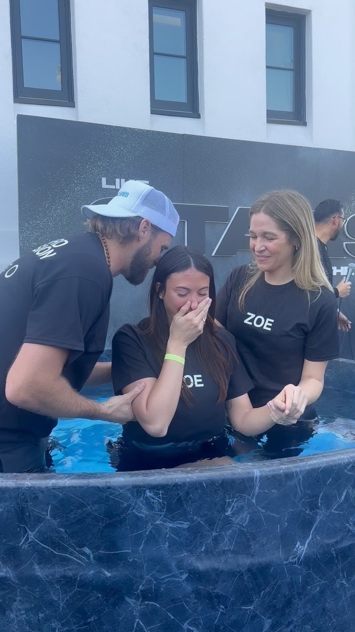 Para Kendra Bates, unirse a una comunidad Amish representó una forma de poner a prueba su fe (Captura de video: TLC)