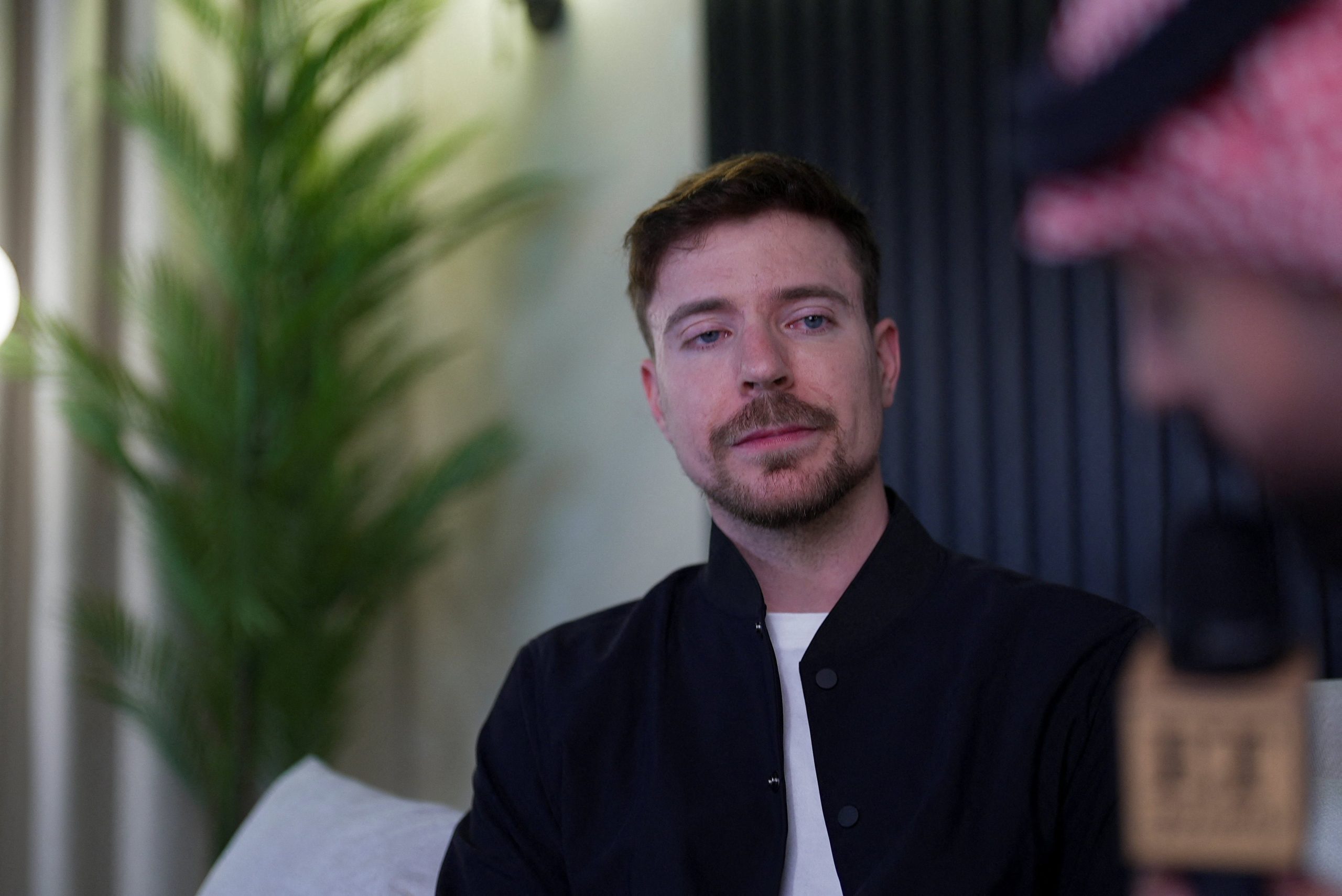 Beast Industries, liderada por MrBeast, alcanzó una valoración de USD 5.000 millones gracias a marcas como Feastables y MrBeast Burger (REUTERS/Mohammed Benmansour)