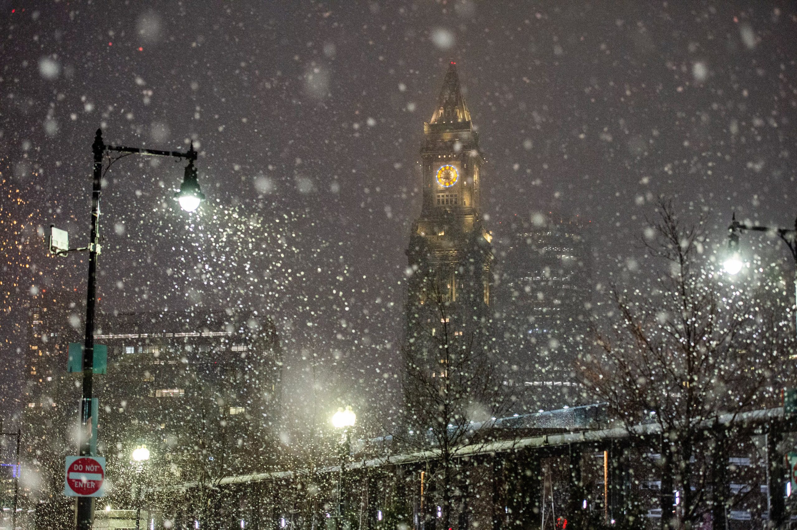 El Servicio Meteorológico Nacional prevé entre 20 y 30 centímetros de nieve en los cinco distritos de Nueva York hasta la tarde del lunes 26 de enero. (Photo by Joseph Prezioso / AFP)