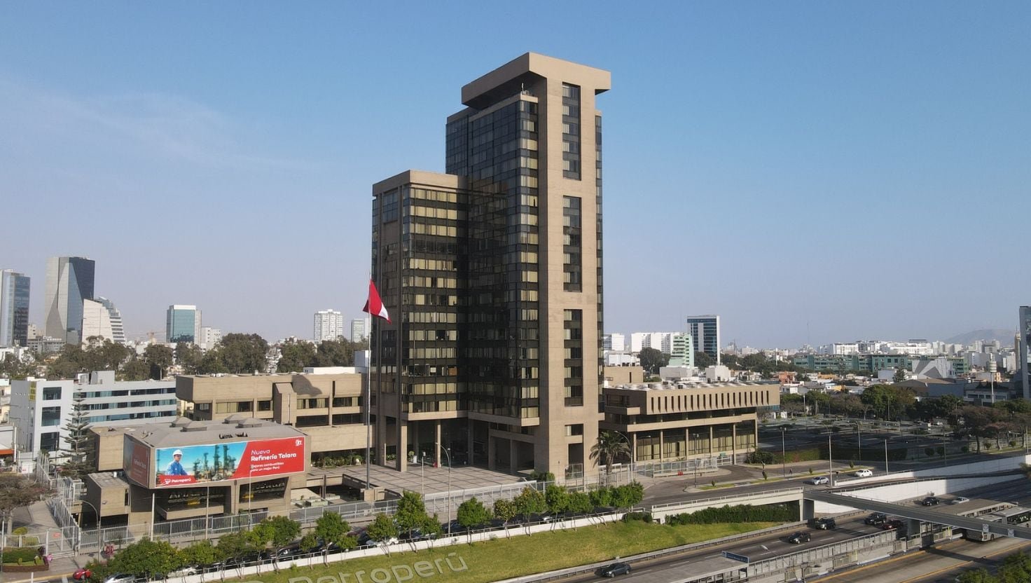 El Decreto de Urgencia N.º 010-2025 respalda el proceso de asociación público-privada que busca estabilizar las finanzas de Petroperú y asegurar su viabilidad.