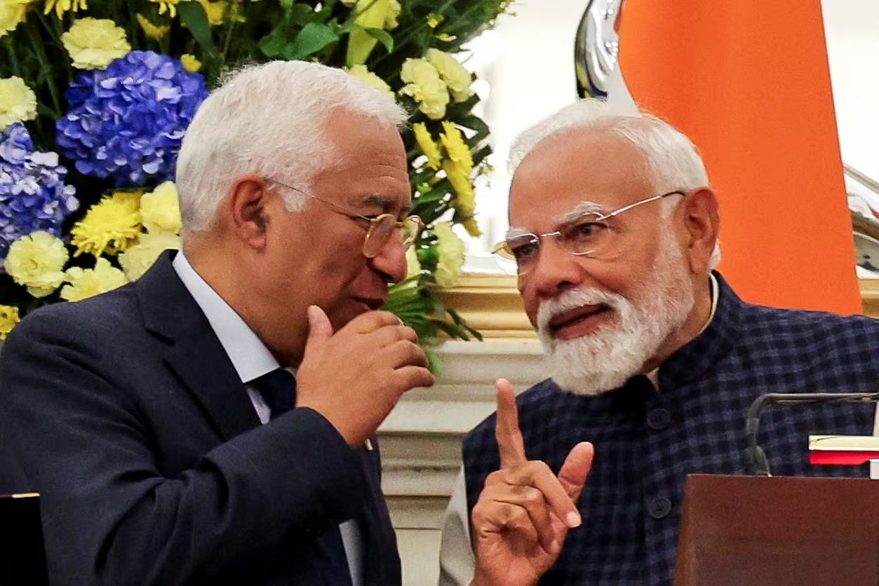 El primer ministro indio, Narendra Modi, y el presidente del Consejo Europeo, Antonio Costa, hablan durante una conferencia de prensa conjunta en Hyderabad House, Nueva Delhi, India, el 27 de enero de 2026. REUTERS/Altaf Hussain