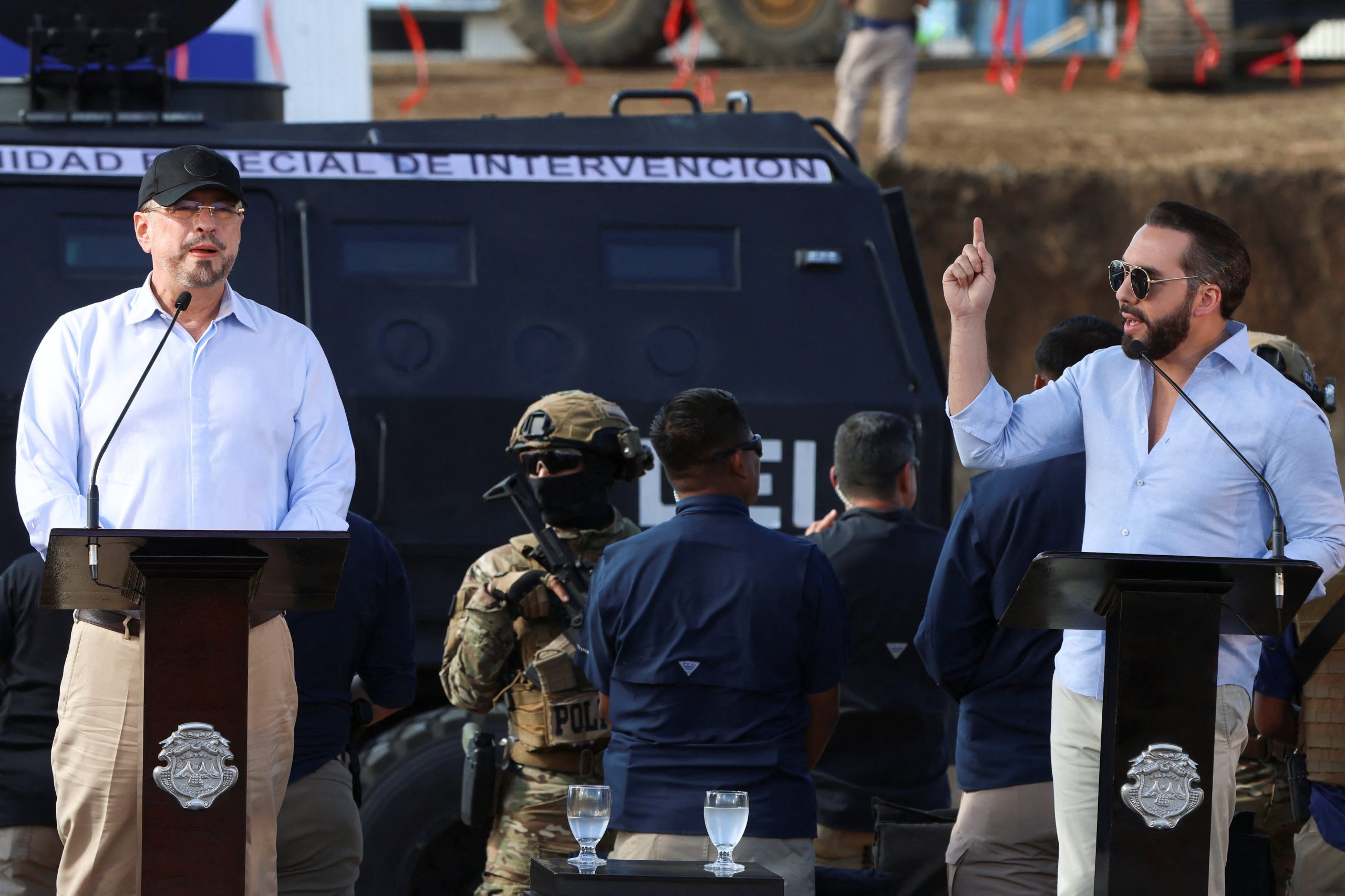 Rodrigo Chaves hizo las declaraciones en su encuentro con el presidente salvadoreño Nayib Bukele. REUTERS/Mayela Lopez