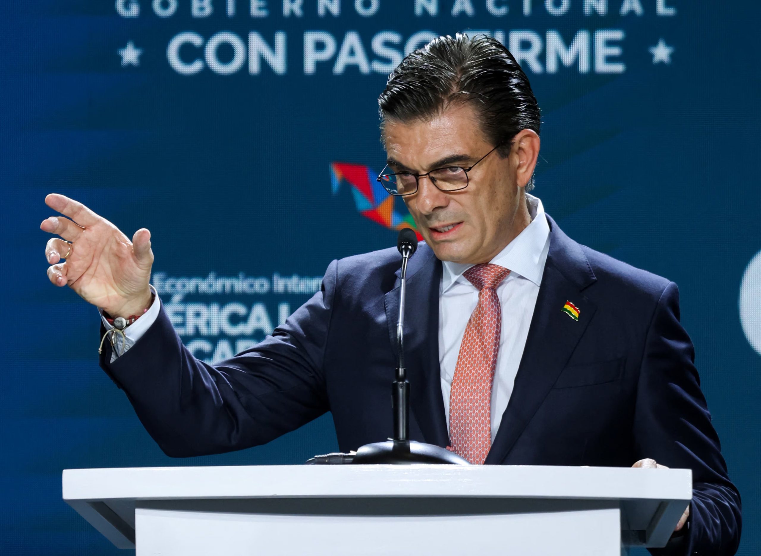 El presidente de Bolivia, Rodrigo Paz, pronuncia un discurso durante el Foro Económico Internacional de América Latina y el Caribe 2026, en la Ciudad de Panamá, Panamá, el 28 de enero de 2026 (REUTERS/Aris Martinez)