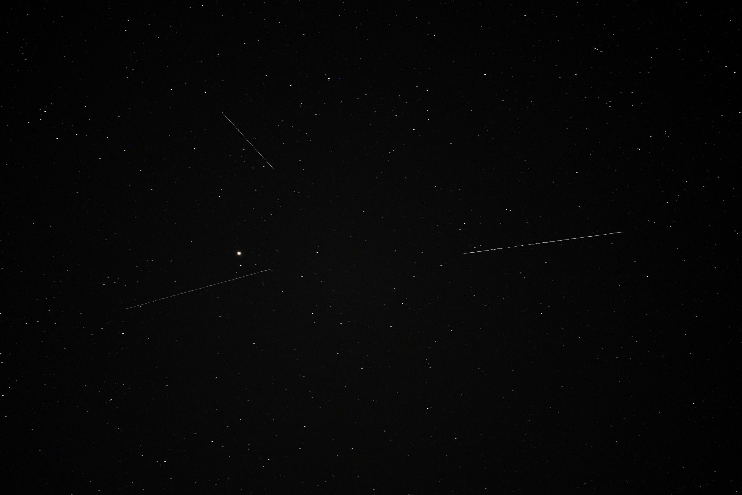 Las Perseidas alcanzarán su pico entre el 12 y 13 de agosto, decenas de meteoros por hora cruzarán el cielo en zonas de cielo oscuro (REUTERS/Ana Beltran)