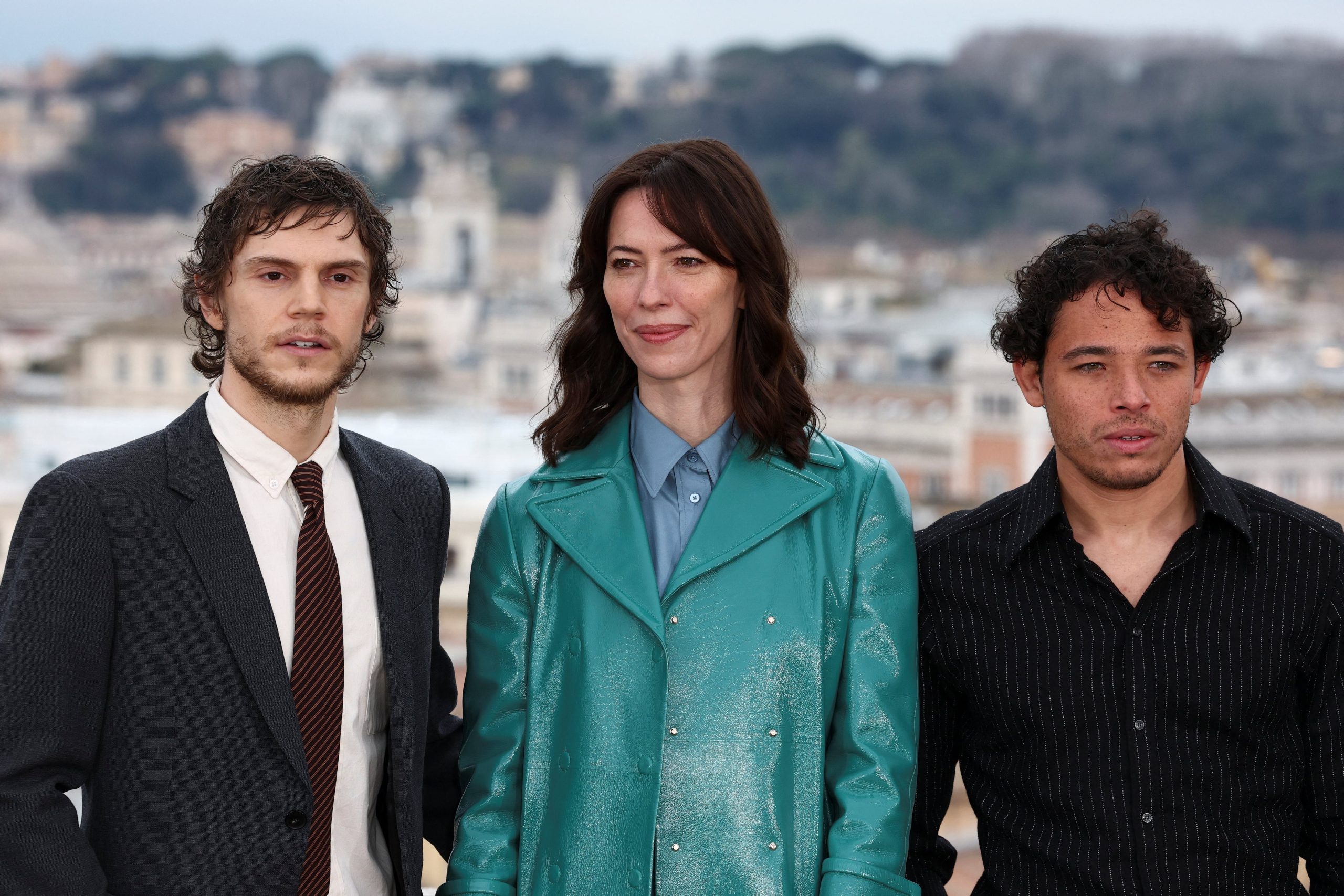 Evan Peters y Anthony Ramos aprendieron una escena de pelea el mismo día que la filmaron. (REUTERS/Guglielmo Mangiapane)