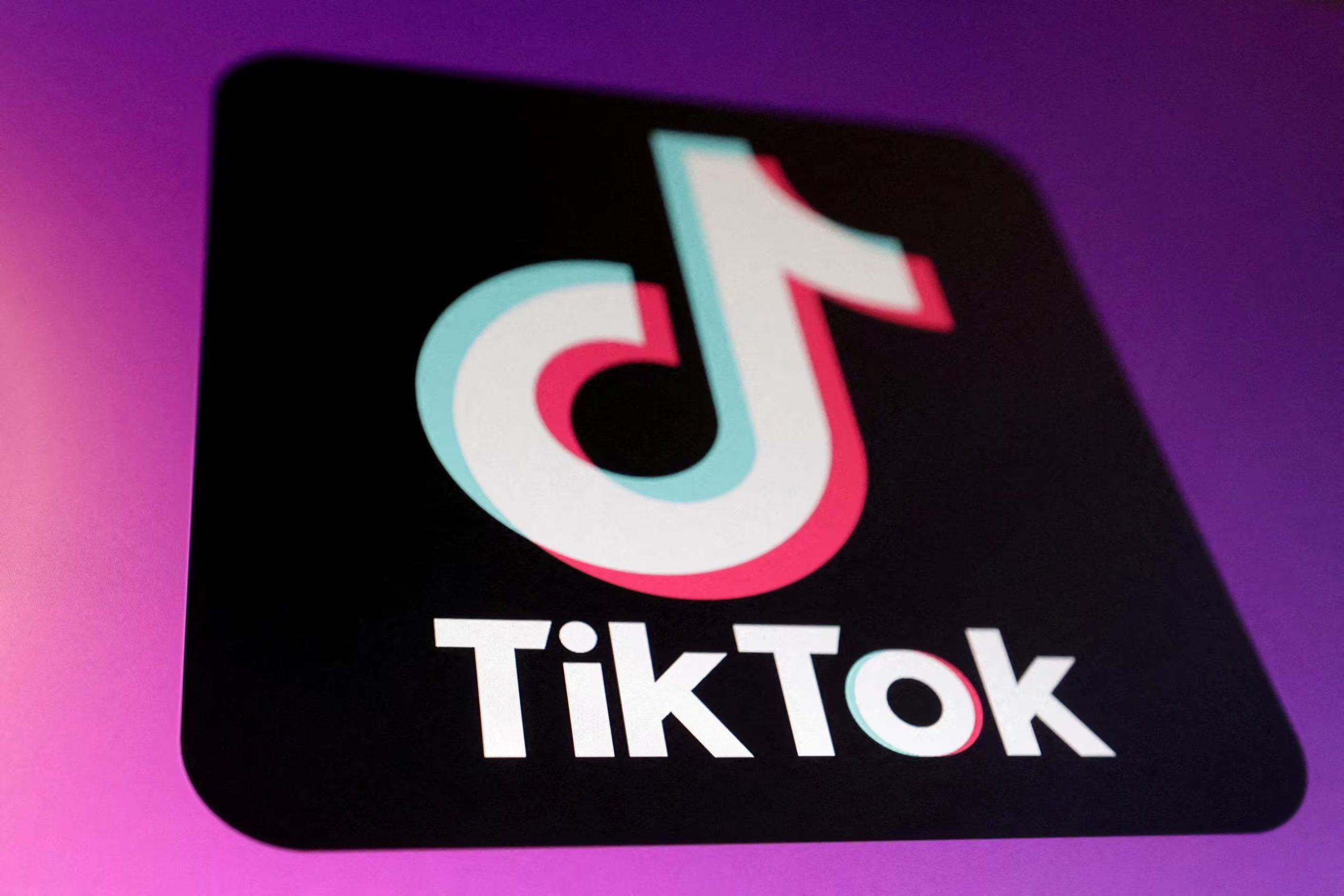 El futuro de TikTok en el mercado estadounidense sigue siendo incierto. 
 REUTERS/Dado Ruvic/Illustration