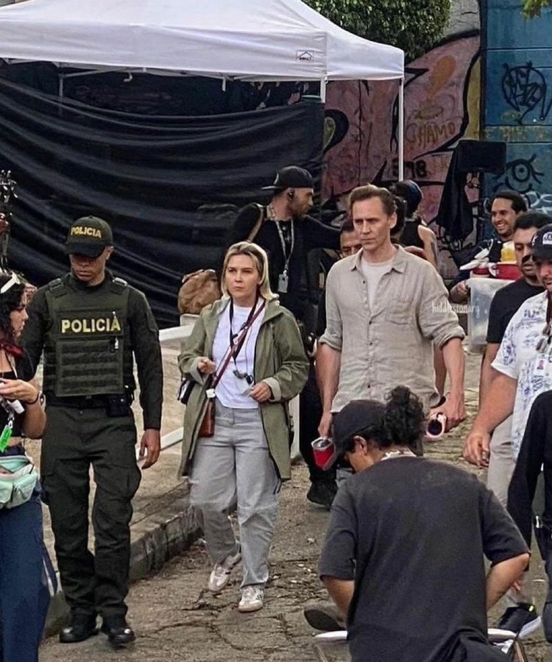 Tom Hiddleston estuvo grabando 'The Night Manager' en Medellín, durante el segundo semestre de 2024 - crédito @Pikerias/X