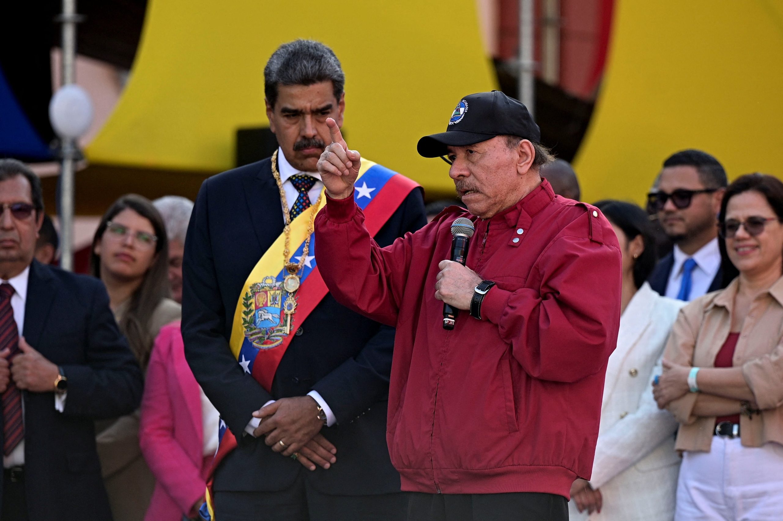 La caída de Nicolás Maduro representó un fuerte golpea el régimen de Daniel Ortega. (Foto REUTERS/Gaby Oraa)