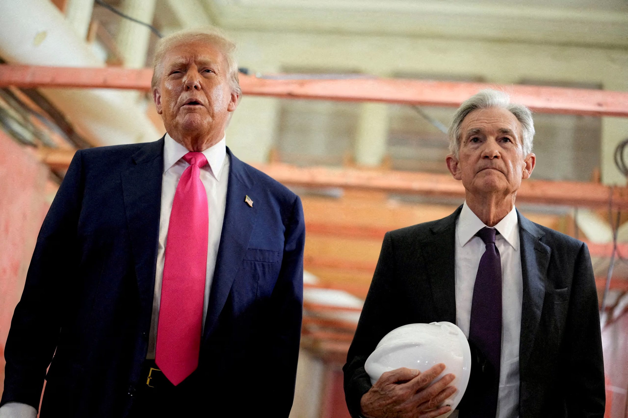  Trump sostiene que Powell debe recortar con mayor fuerza la tasa de interés de referencia para impulsar un crecimiento económico más rápido (REUTERS)