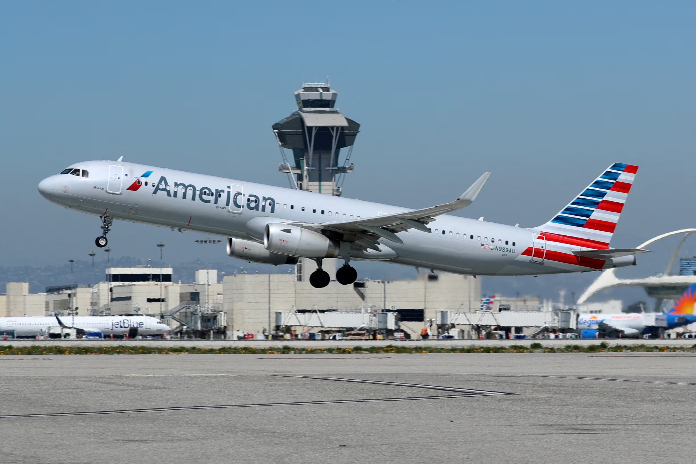American Airlines evalúa retomar sus vuelos diarios a Venezuela (REUTERS/Mike Blake/Foto de archivo)