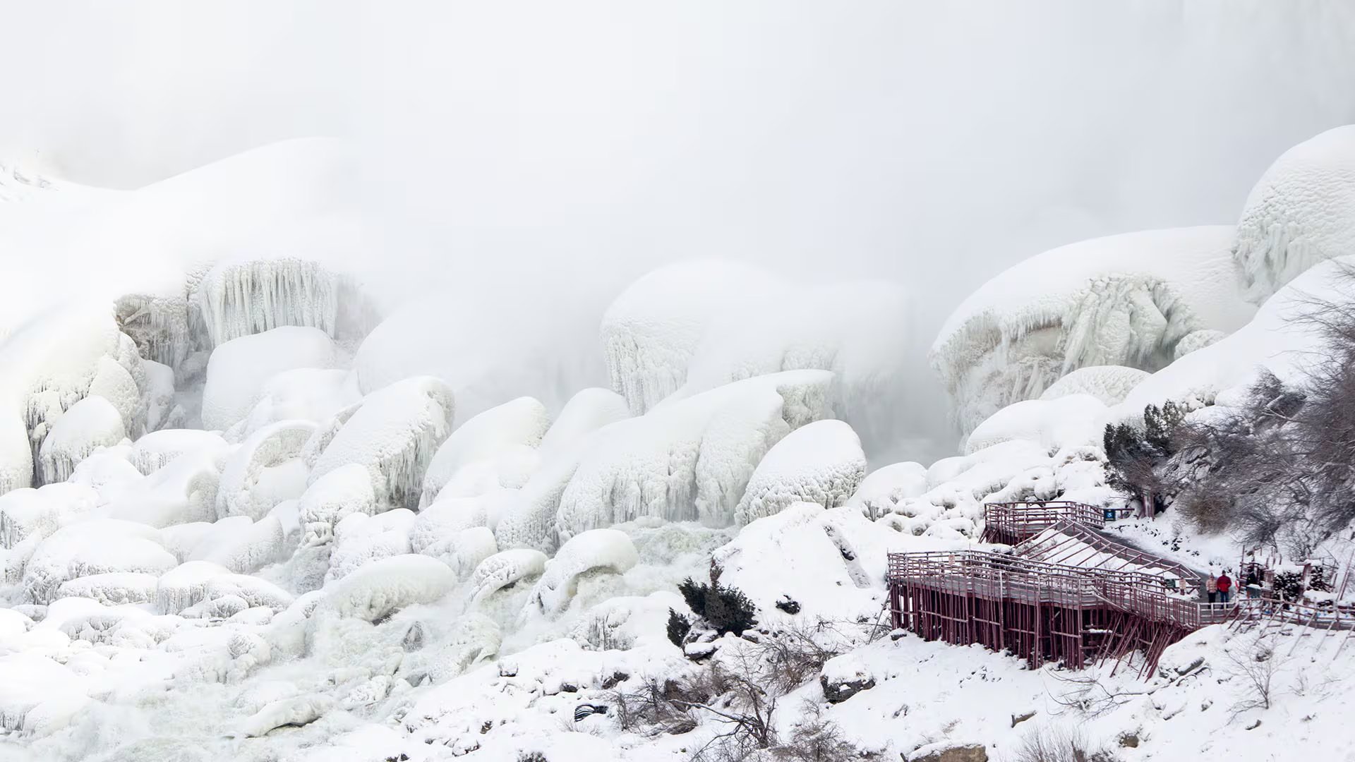 Aeropuertos de Toronto, Montreal, Quebec y Halifax registraron retrasos y cancelaciones de vuelos por las adversas condiciones meteorológicas causadas por la ola de frío EFE/ Julio Cesar Rivas
