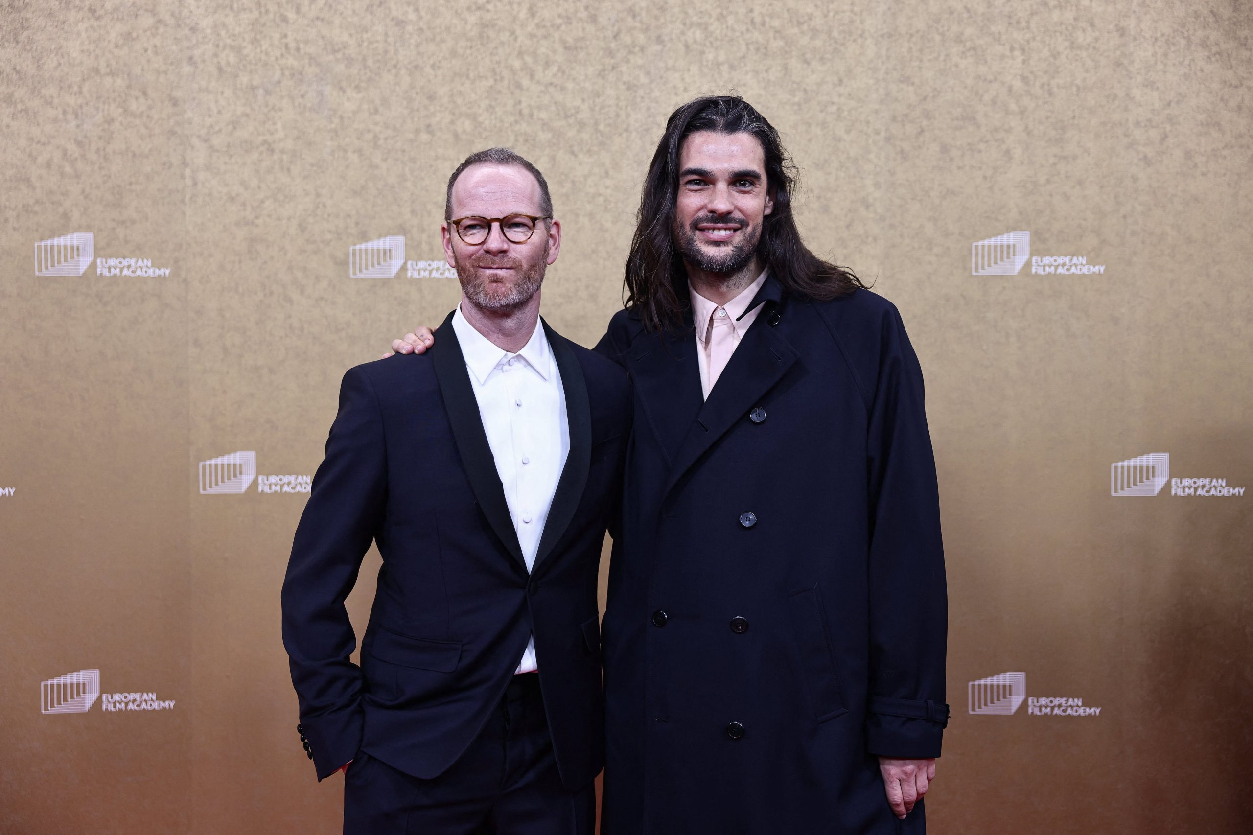 Joachim Trier y Oliver Laxe llegan a la alfombra roja de los Premios del Cine Europeo de 2026, celebrados en Berlín. / Reuters - Nadja Wohlleben