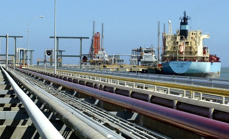Según datos de monitoreo marítimo, varios buques fletados por Chevron fueron los únicos autorizados a cargar crudo esta semana en los puertos de Jose y Bajo Grande, los principales terminales de exportación del país