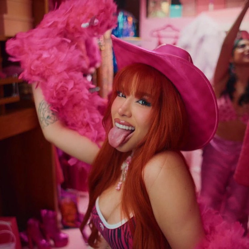 Yeri Mua fue reconocida como 'Artista del Año' en los TikTok Awards 2025 tras llenar escenarios en Guatemala y El Salvador (Imagen: X/@skapolinexss)