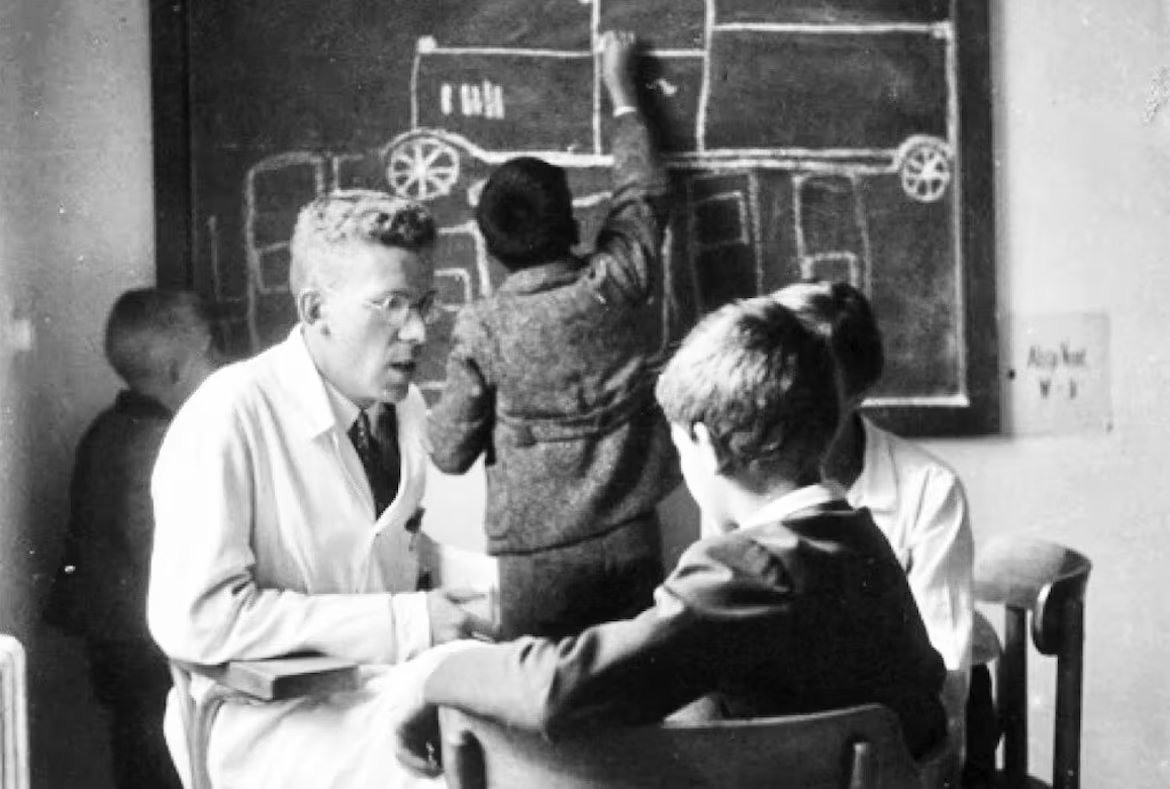 Hans Asperger: El oscuro pasado nazi del médico que nombró al síndrome -  KCH FM