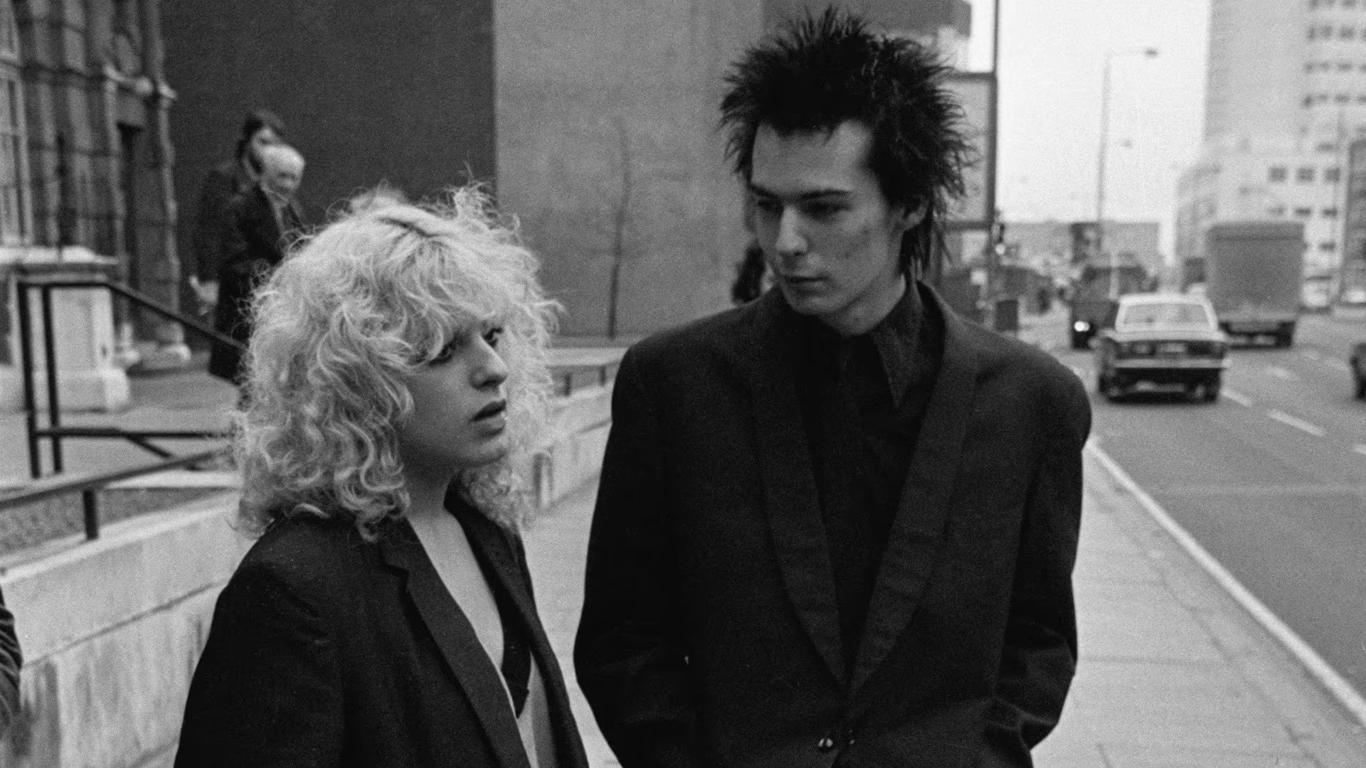 La relación entre Sid Vicious y Nancy Spungen estuvo marcada por la violencia, las adicciones y un entorno de constante autodestrucción (Reuters)
