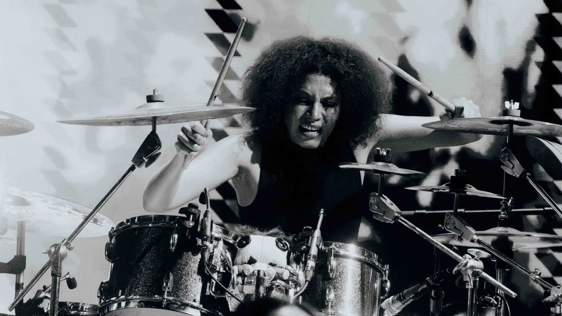 Gisella Giurfa es la baterista peruana de Alejandro Sanz, quien no dudó en resaltar su talento. Foto: Raul Umeres-Masterlive