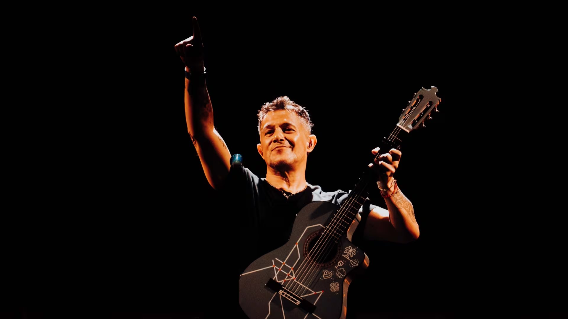 Alejandro Sanz hizo brindó su primer concierto en el Estadio Nacional el 25 de febrero. Foto: Raul Umeres-Masterlive