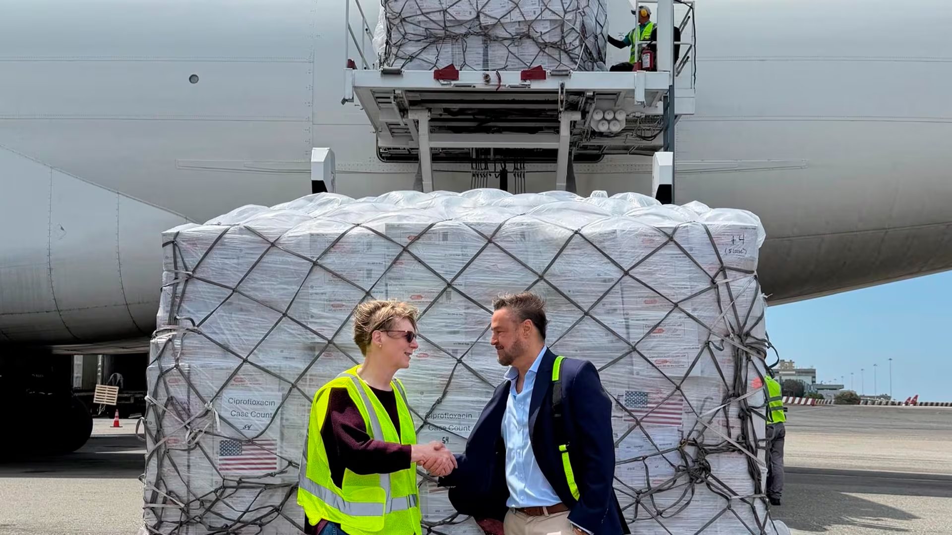 El envío incluye medicamentos y equipos esenciales para hospitales venezolanos (X)