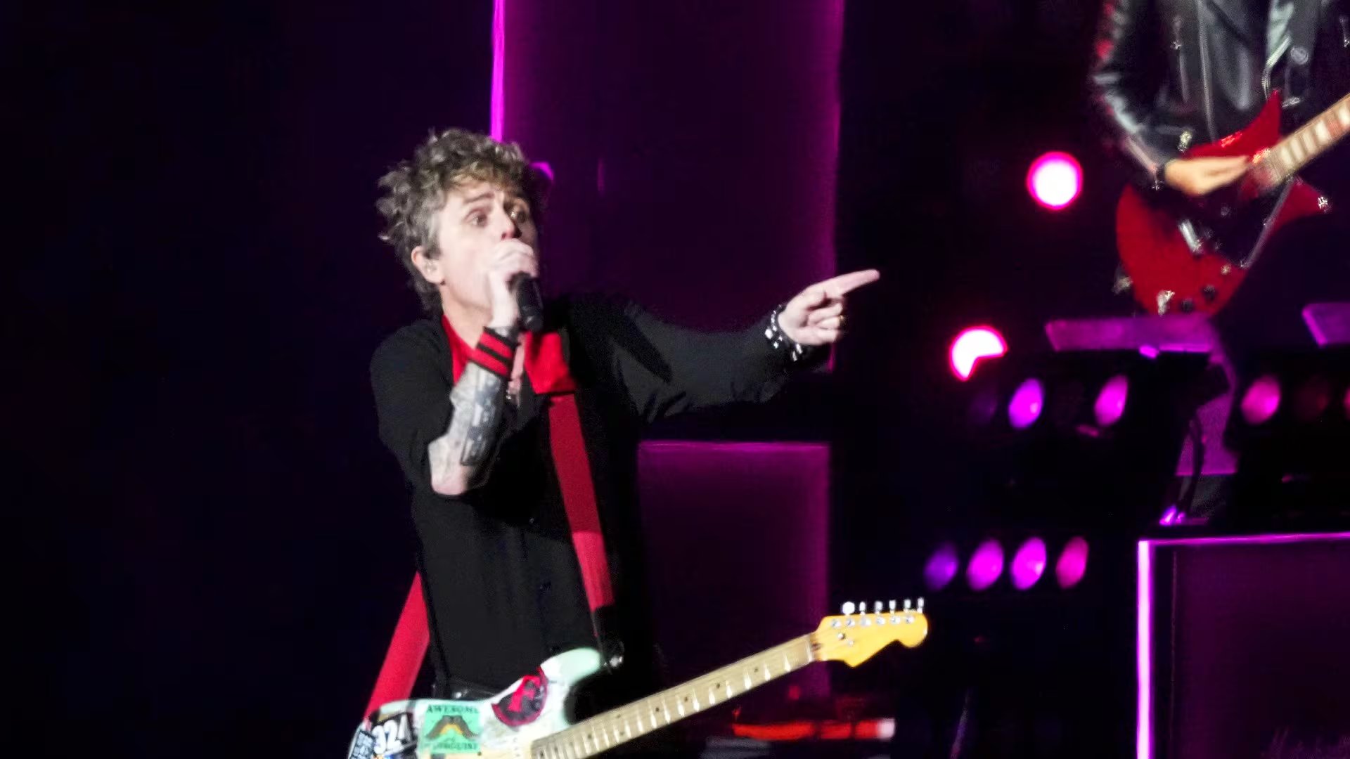Green Day durante su presentación en el festival Corona Capital en la Ciudad de México, el viernes 15 de noviembre de 2024. (Foto AP/Eduardo Verdugo)