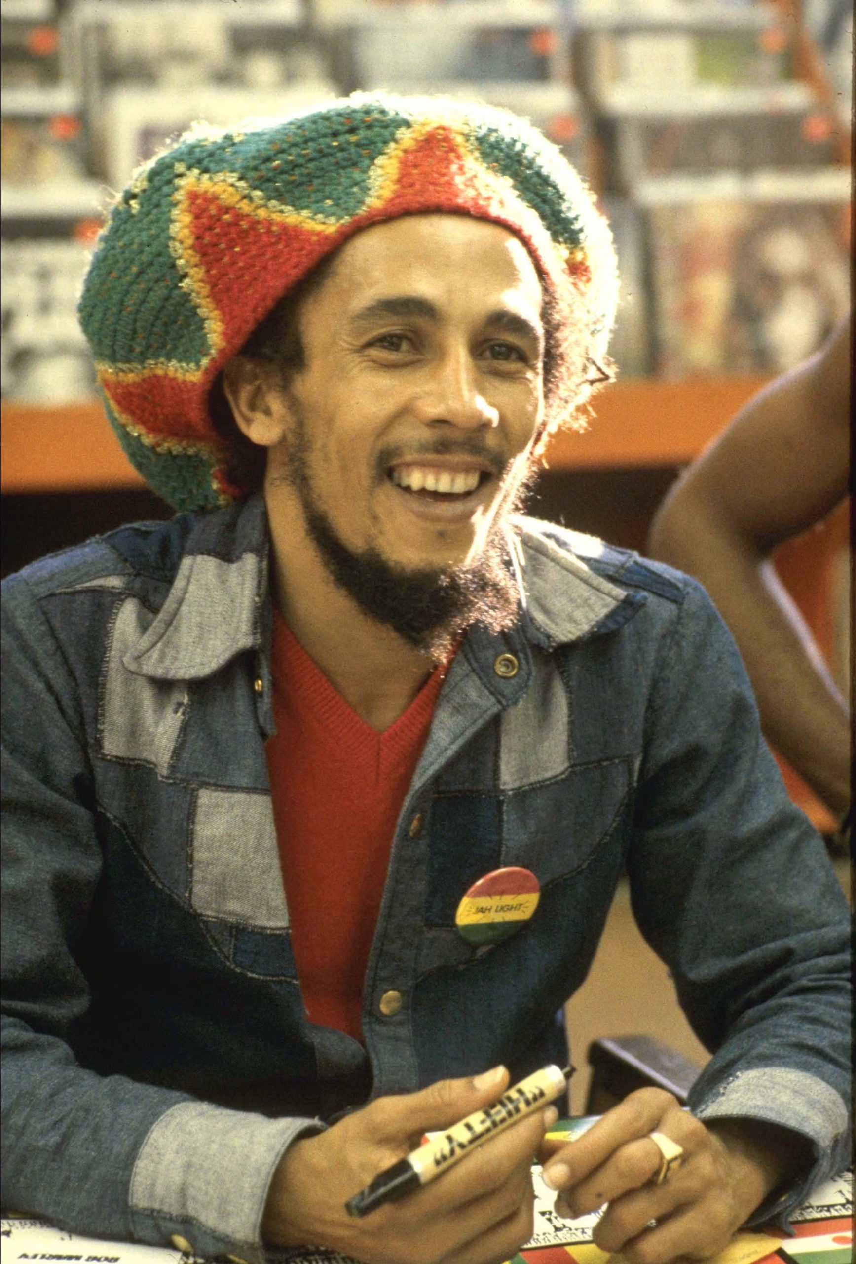 La música y las letras comprometidas de Bob Marley promueven valores de paz, justicia y resistencia universal (Photo by Chris Walter/WireImage)