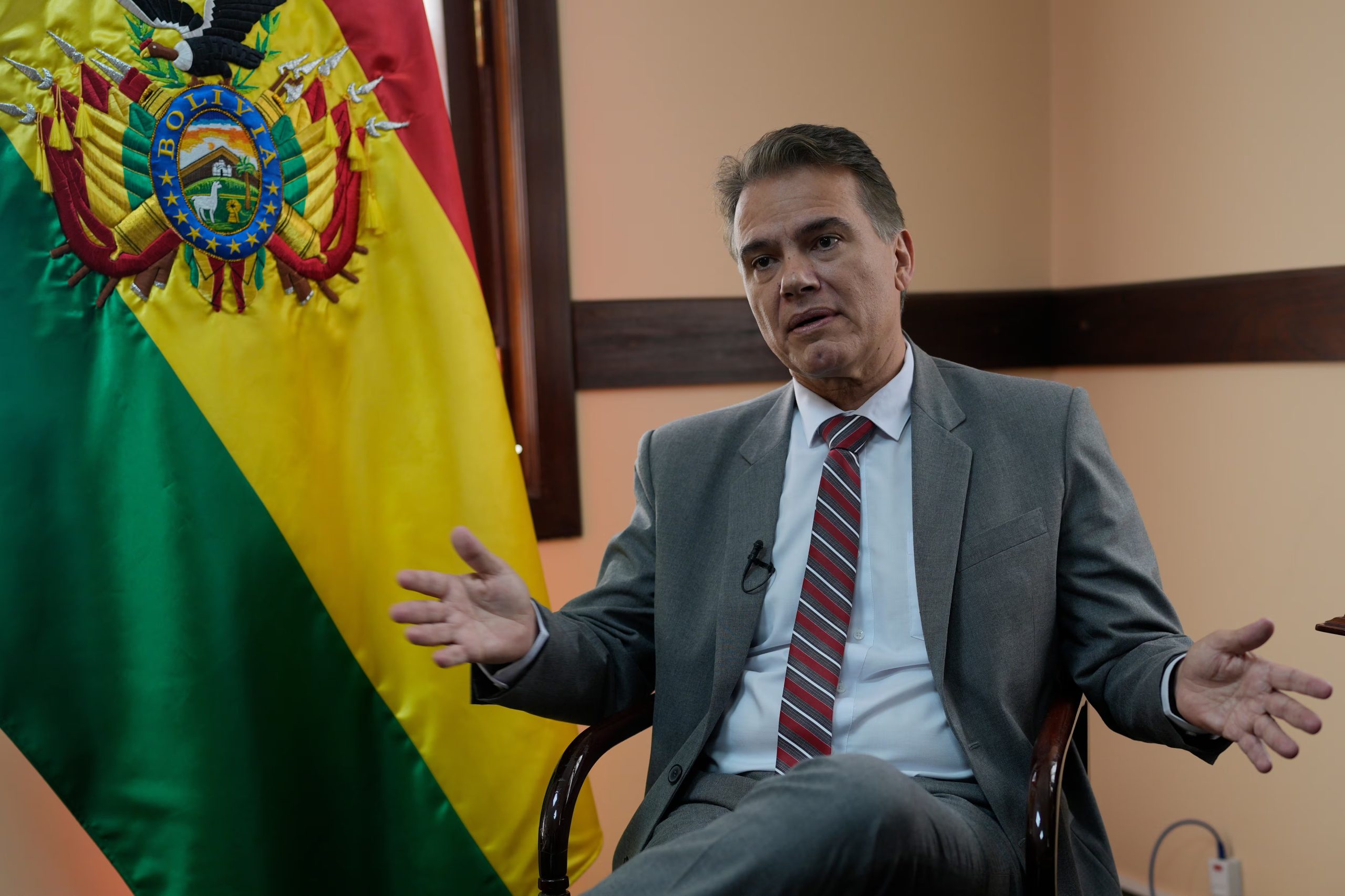 Ernesto Justiniano, en una entrevista en La Paz, Bolivia, el jueves 12 de febrero de 2026 (AP Foto/Juan Karita)