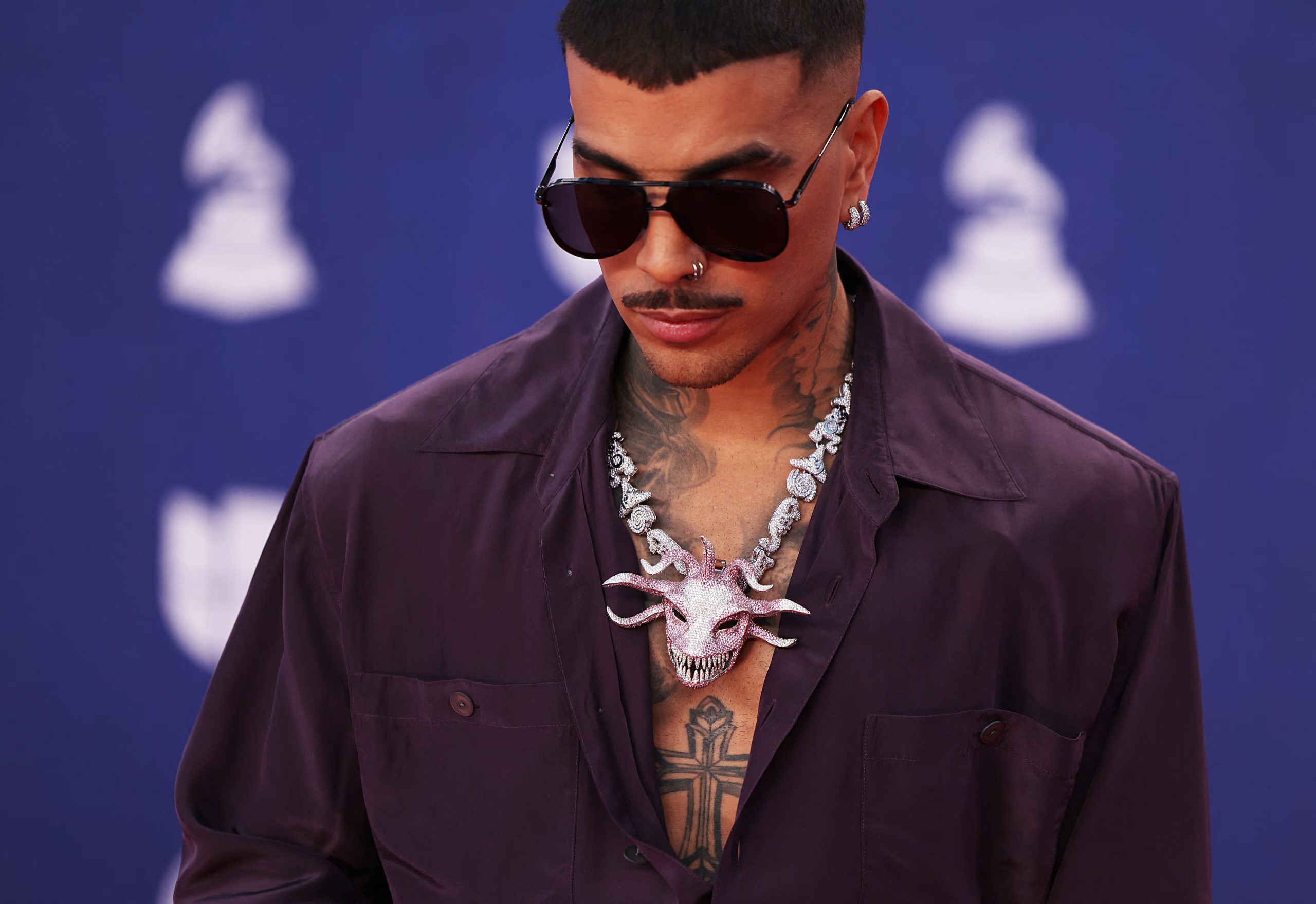 El cantante respondió a críticas en redes sociales y Cazzu lanzó indirectas en su contra. (REUTERS/Ronda Churchill)