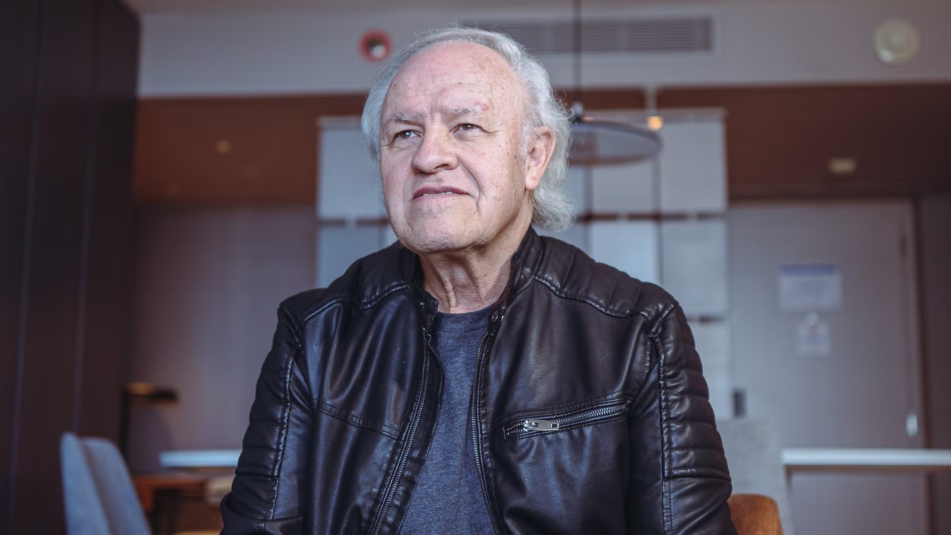 El compositor argentino revitalizó la escena musical al fusionar su estilo romántico con el repertorio urbano de Bad Bunny en streaming