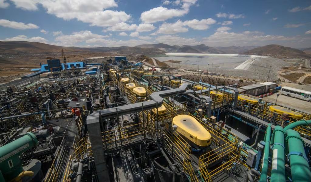 El control estatal y geopolítico de Beijing sobre las inversiones chinas en minería refuerza la presencia económica y política de China en Sudamérica.

