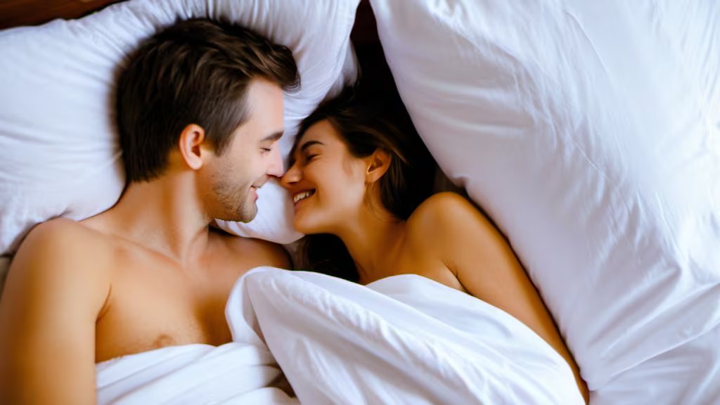 El sexo, entendido como una forma de actividad física moderada, aporta beneficios similares al bienestar general y la salud del corazón en personas sin restricciones médicas, integrándose así al conjunto de gestos cotidianos de afecto con impacto fisiológico (Imagen Ilustrativa Infobae)